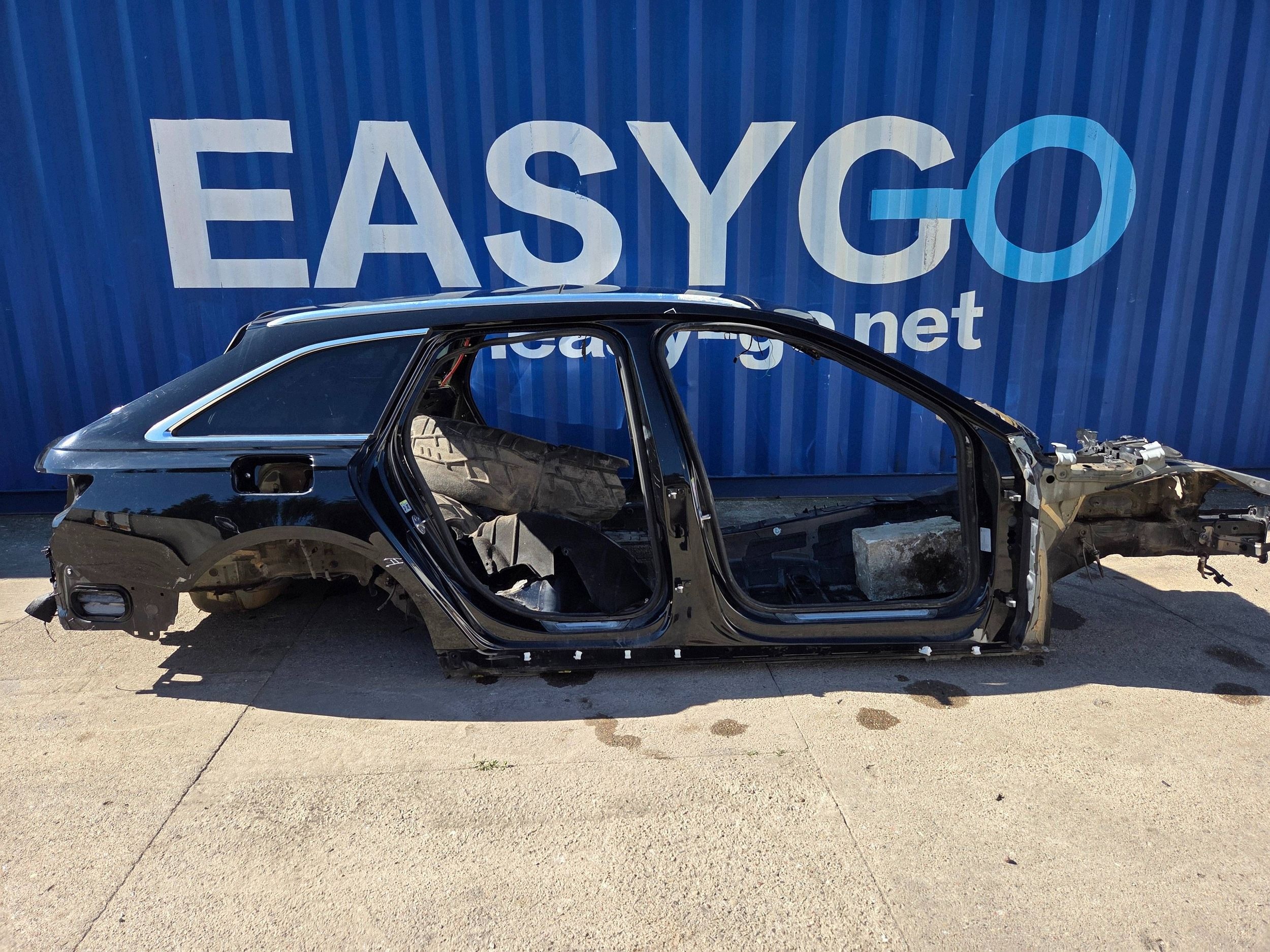 Audi A6 S6 C8 4K threshold right