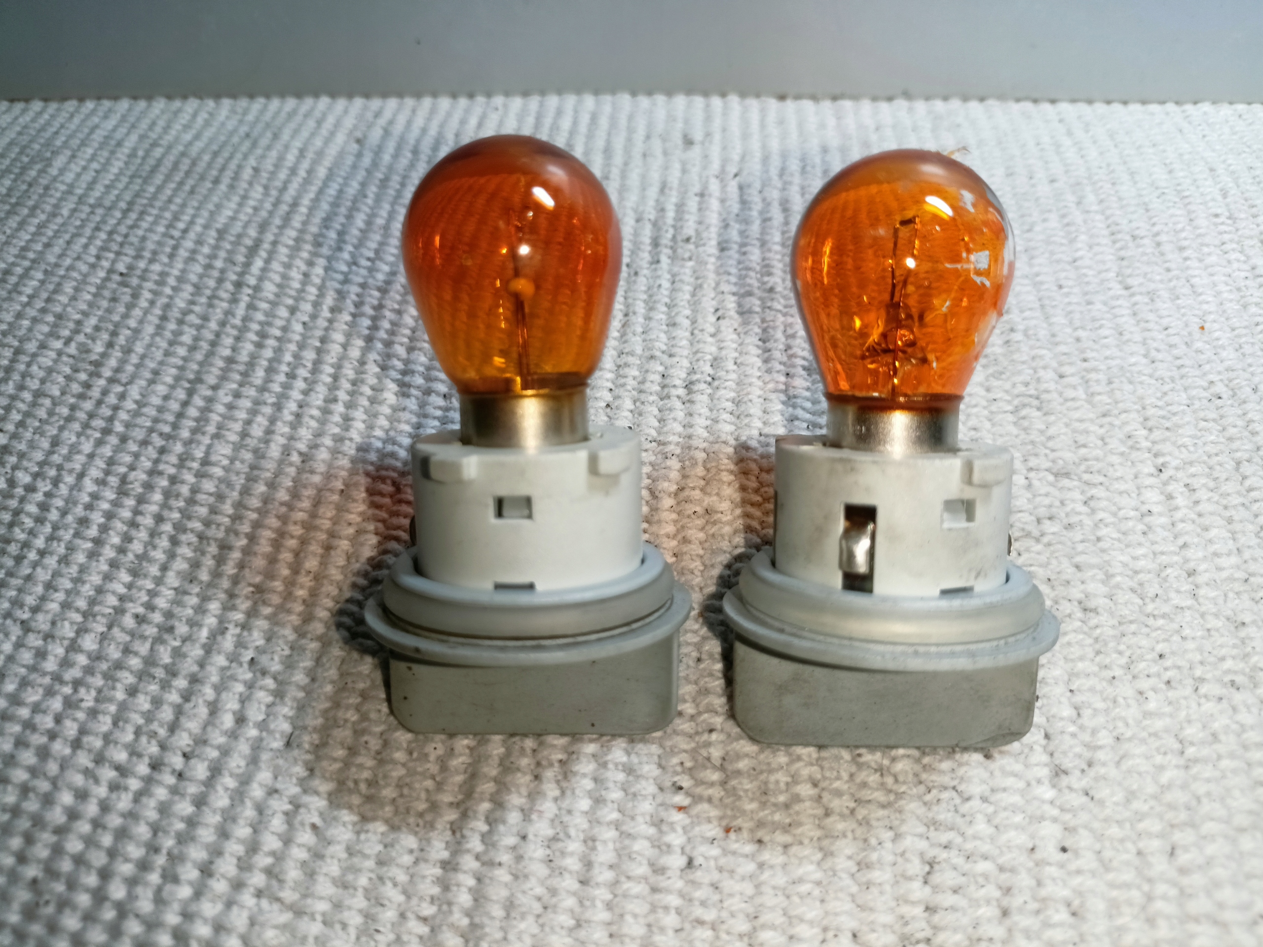 OPRAWKA GNIAZDO ŻARÓWKI KIERUNKOWSKAZU MERCEDES ACTROS MP4