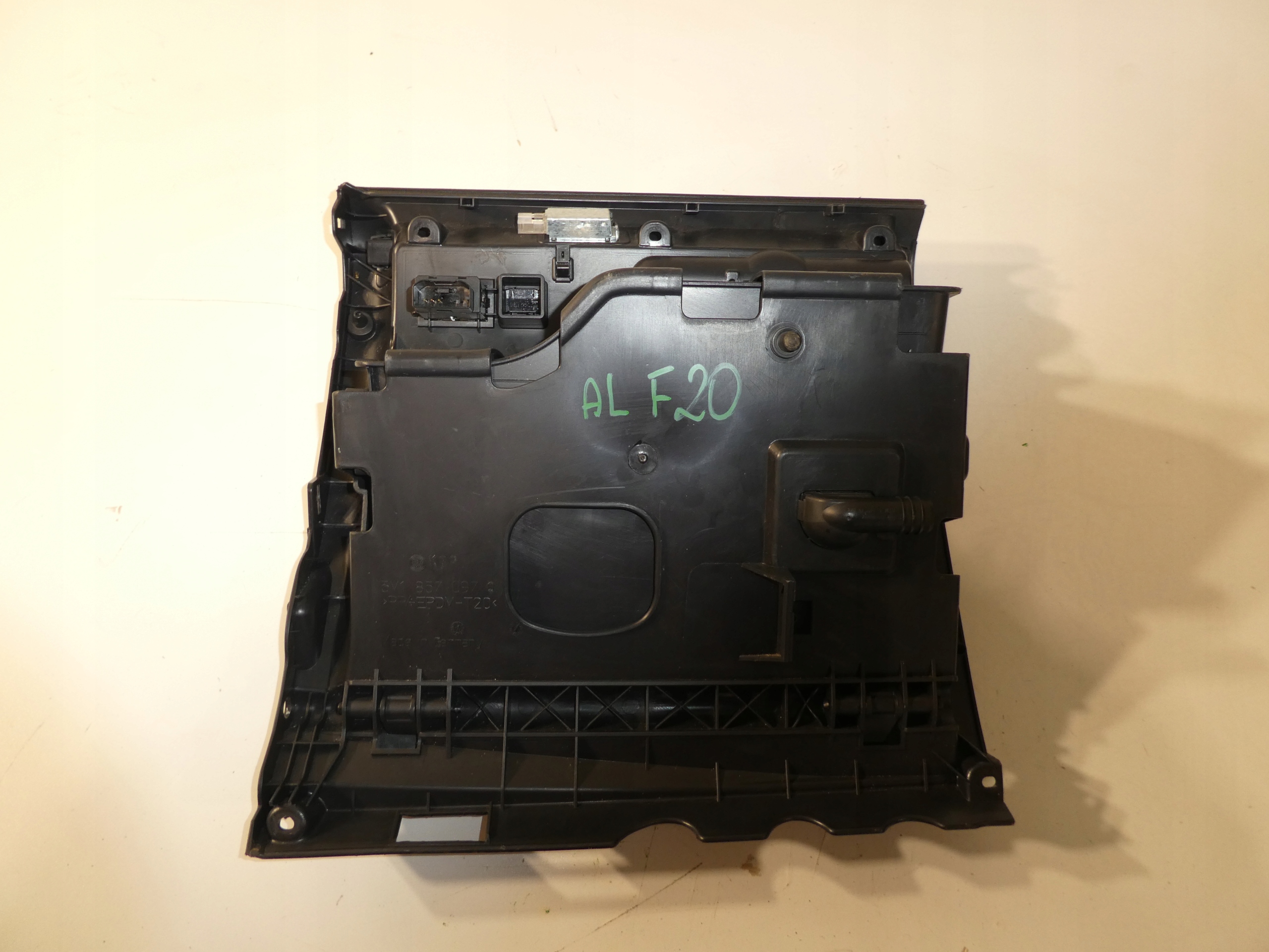 VW GOLF VI PLUS HANDSCHUHFACH DES BEIFAHRERS 5M1857097Q