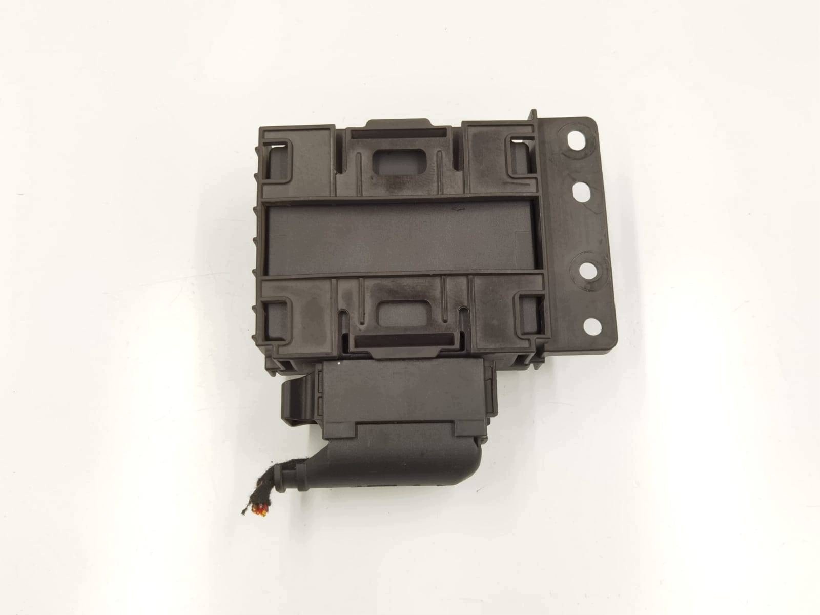 unité de commande électronique uce de tension Skoda Superb 2 facelift 3T 2014 3AA919041A