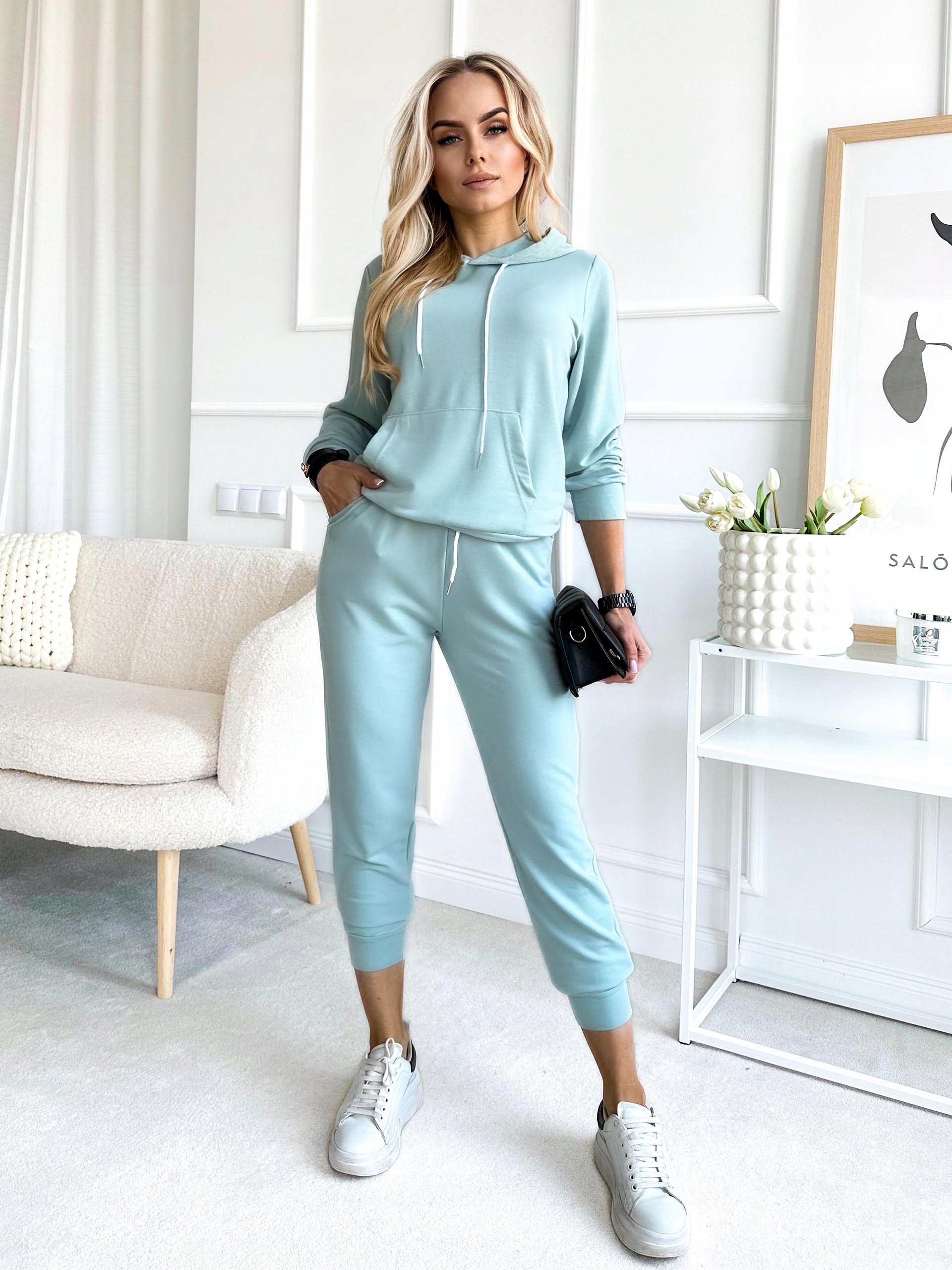 Dresowy KOMPLET DRES DAMSKI wygody modny Wzór dominujący bez wzoru