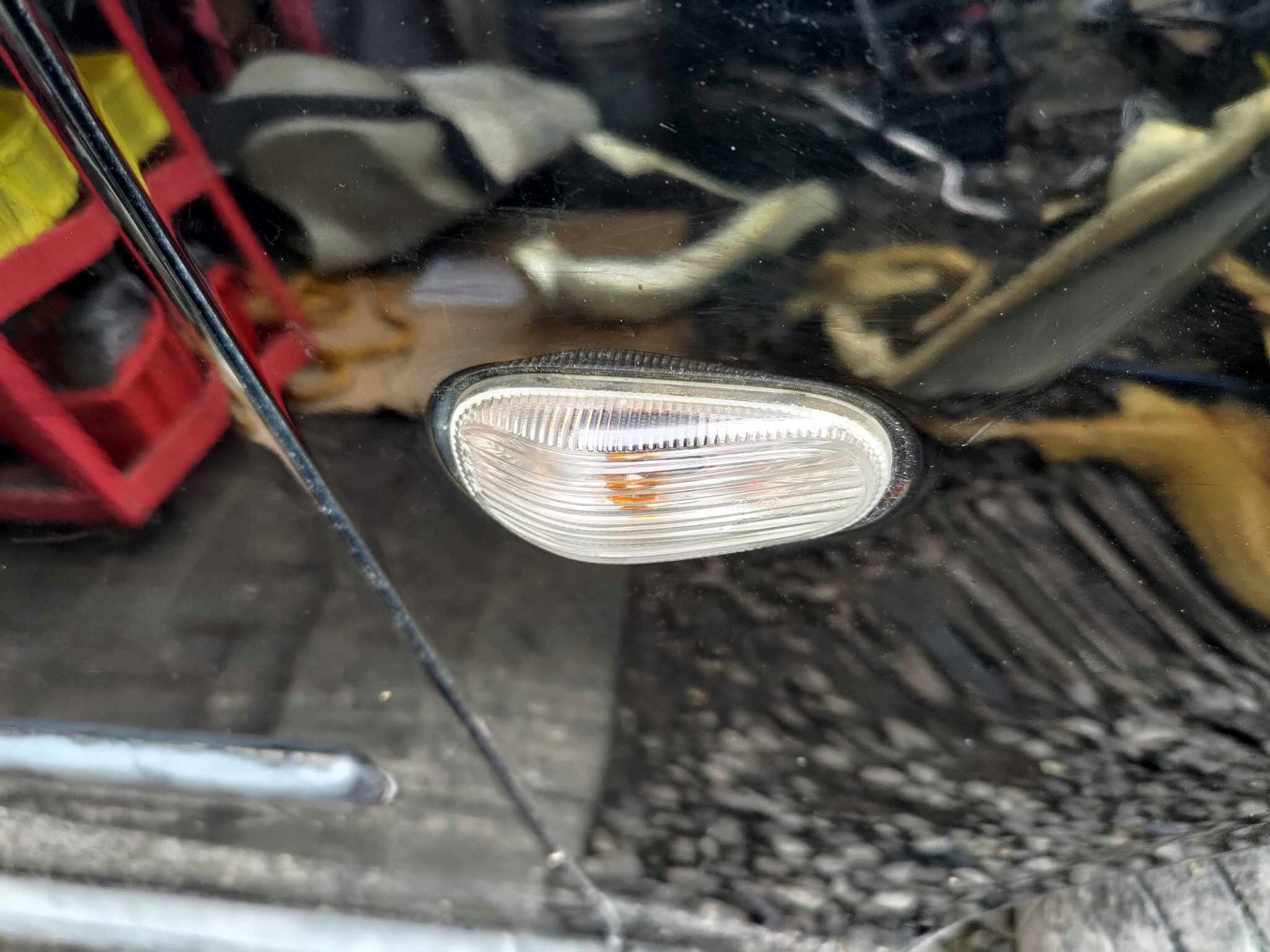 Kierunkowskaz SAAB 9-3, 9-5 93 95 900 9000 migacz Typ samochodu Samochody osobowe