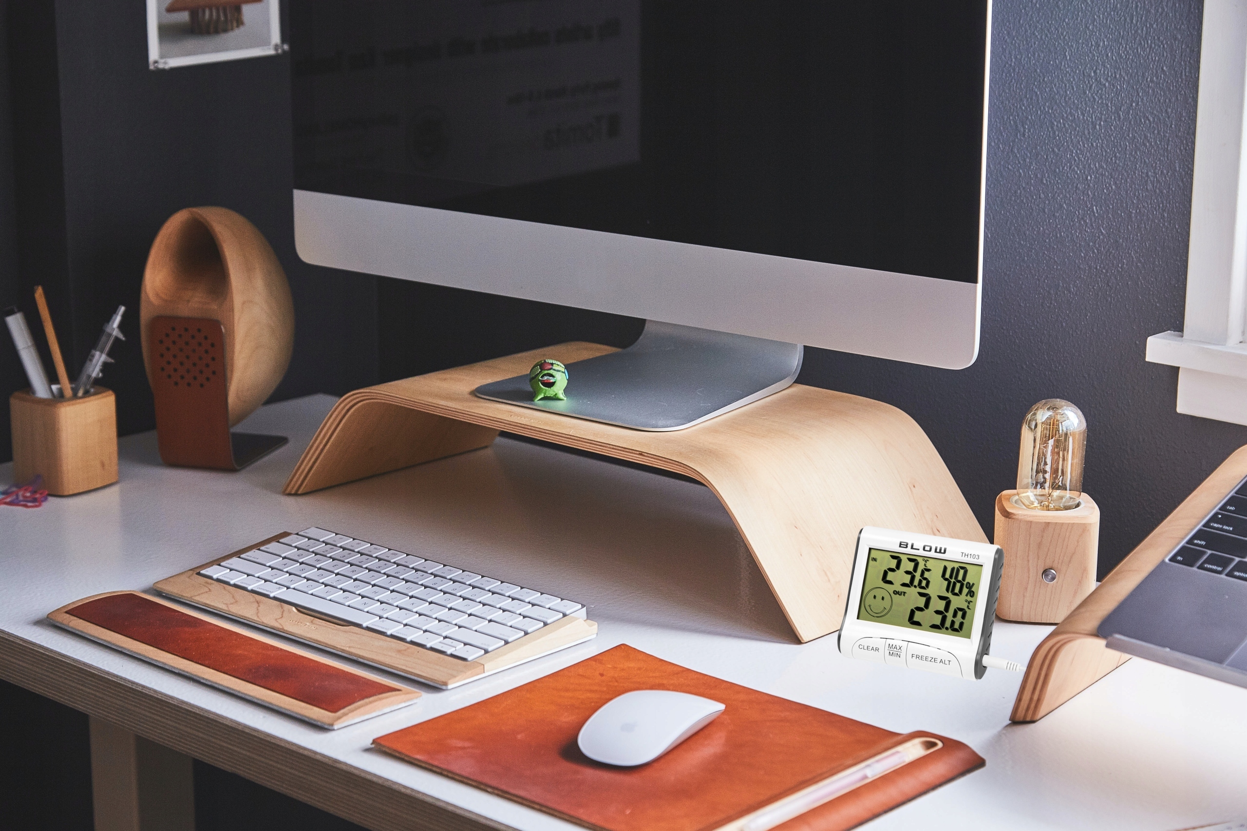 2x TERMOMETR STACJA POGODOWA POGODY HIGROMETR CZUJNIK MAGNES BATERIE ZESTAW Model TH103