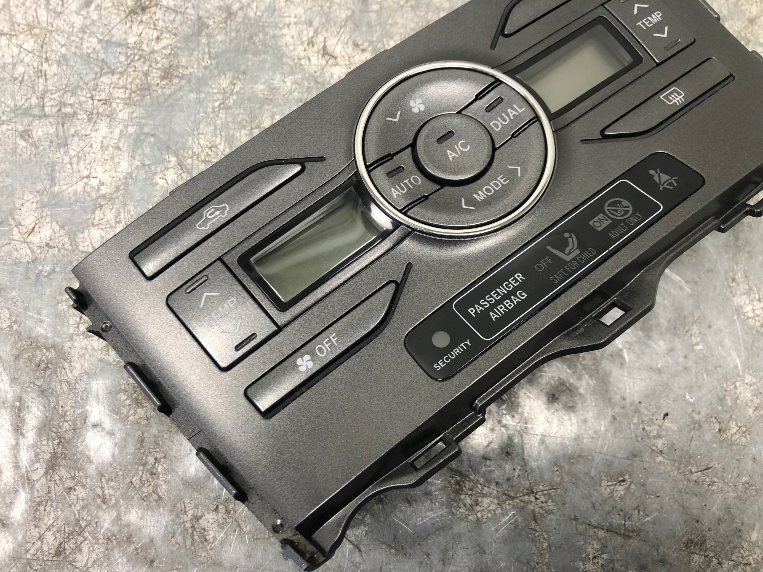 Unite commande clima TOYOTA AURIS et 55900-02220-B