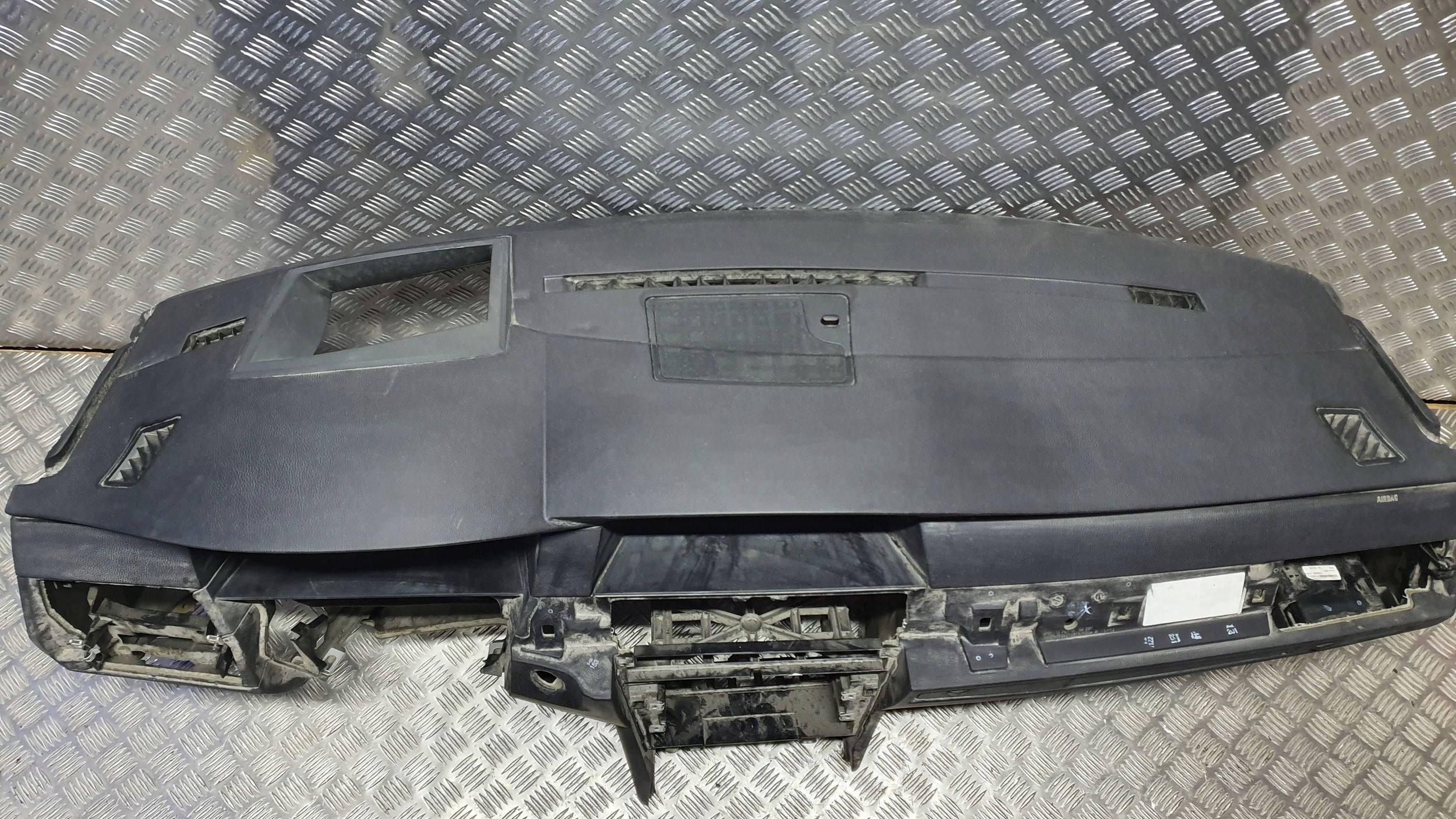 dashboard instrument panel cockpit console BMW 5 E60 E61 m-packet HUD HEAD UP 03