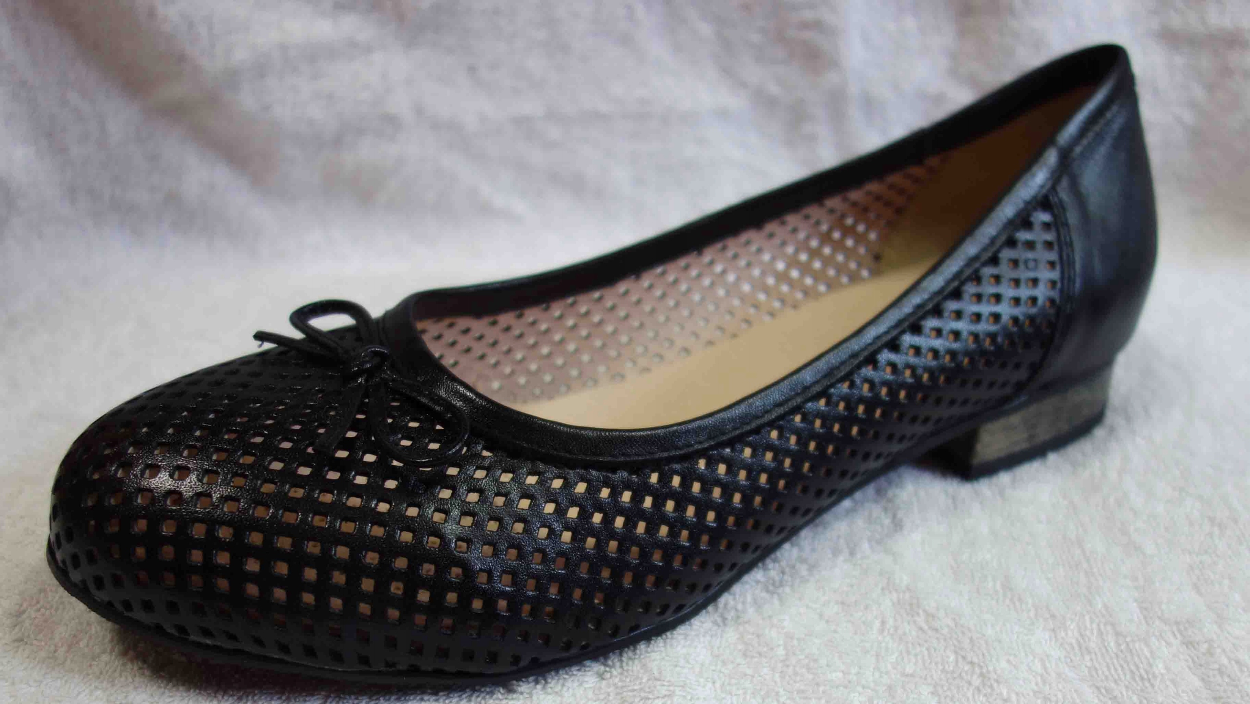 

Balerinki czarne ażurek bardzo szerokie teg K 45