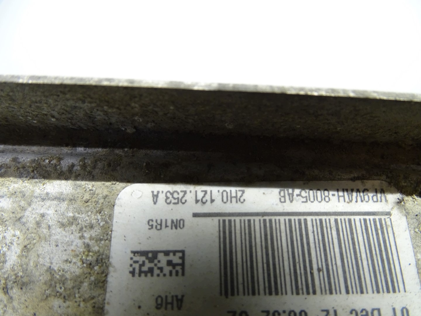 chladič vody VW AMAROK 2.0 TDI 2H0121253A