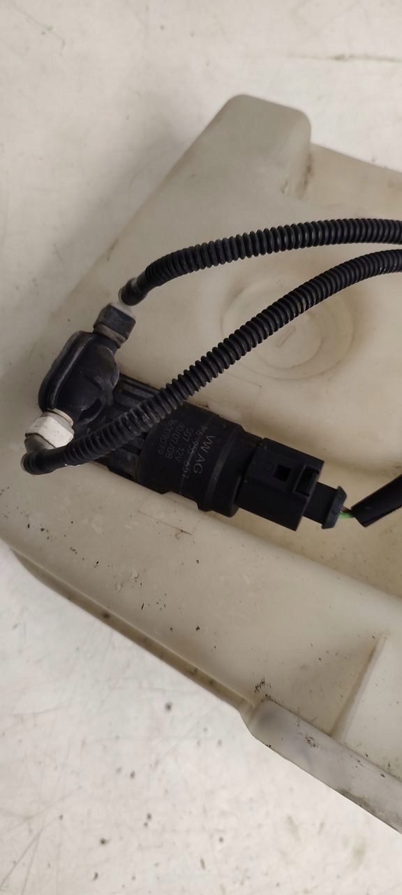 tank washers VW Golf V 1,6 8V