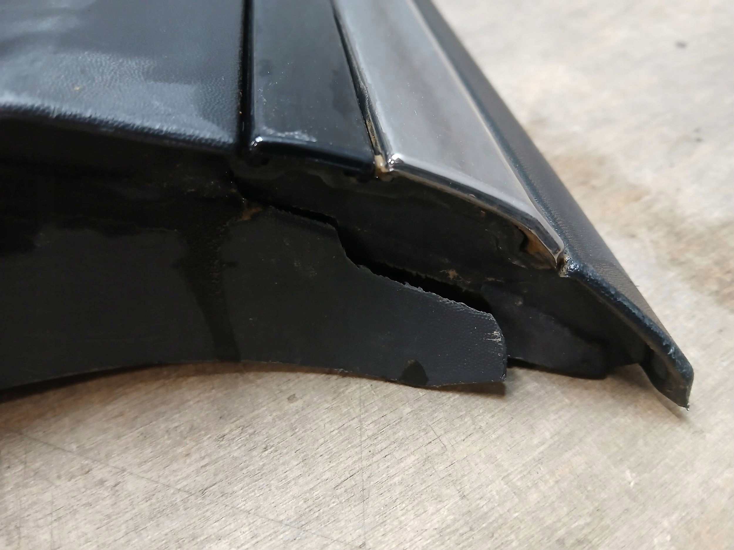 dveře lišta krytka předek levá RENAULT ARKANA