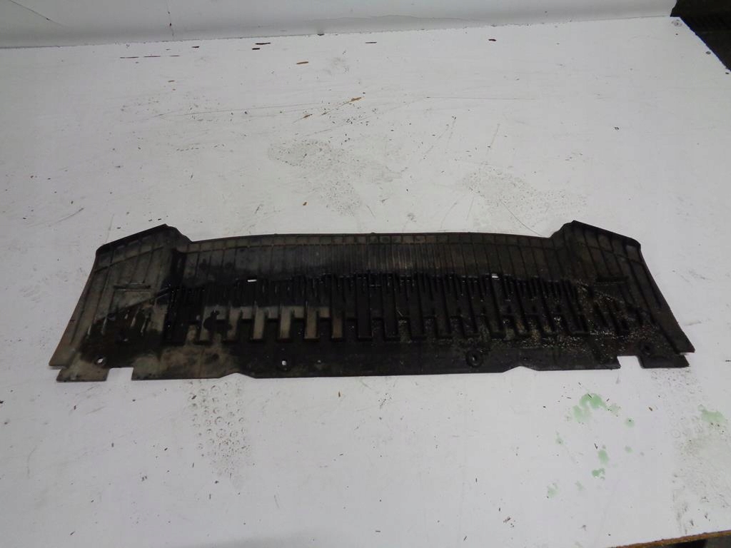 ЗАХИСТ ПІД БАМПЕР ПЕРЕД AUDI A4 B8