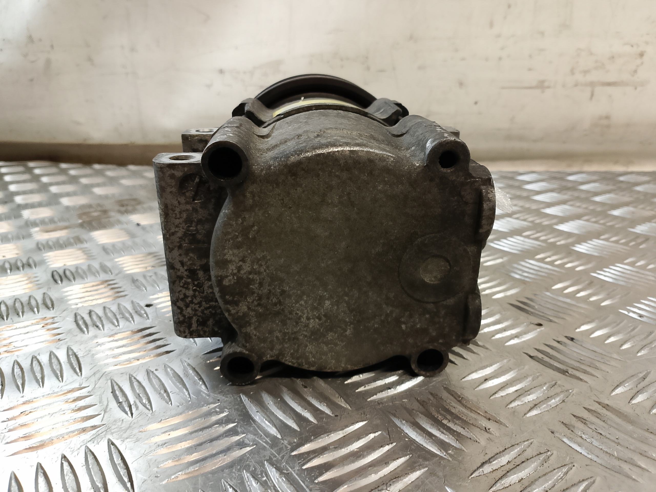 compressor compressor; of the air conditioning FORD MONDEO MK3 III 2.0 D