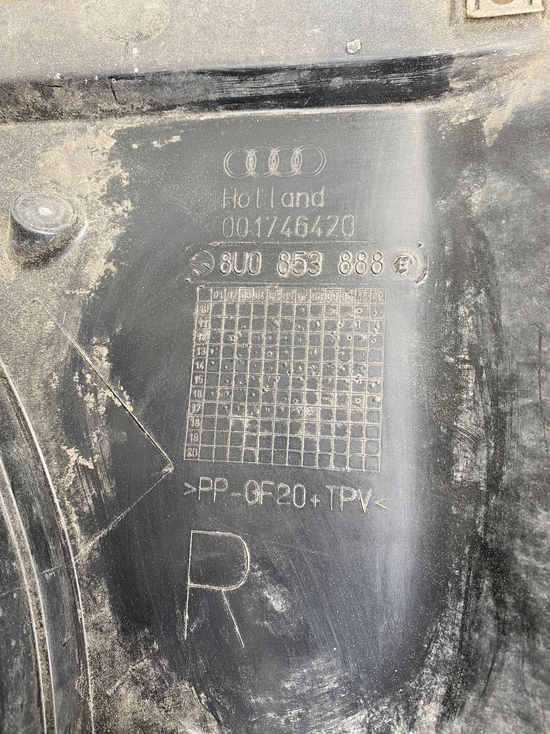 AUDI Q3 8U LIFT NOSEK mudguard part front right front 8U0853888E