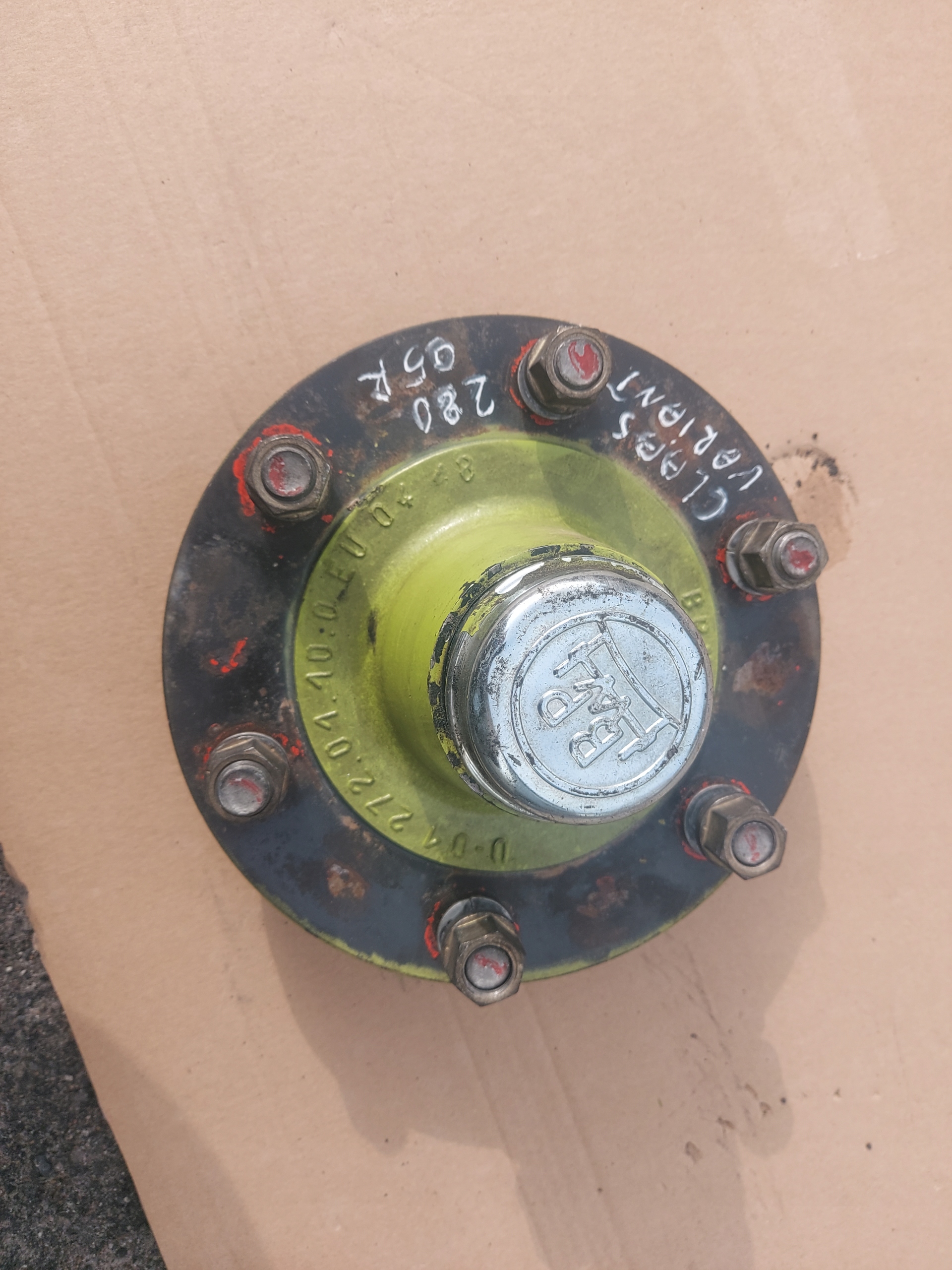 PIASTA KOŁA 0-01272.01.10.0 PRASA CLAAS VARIANT 280 2005R