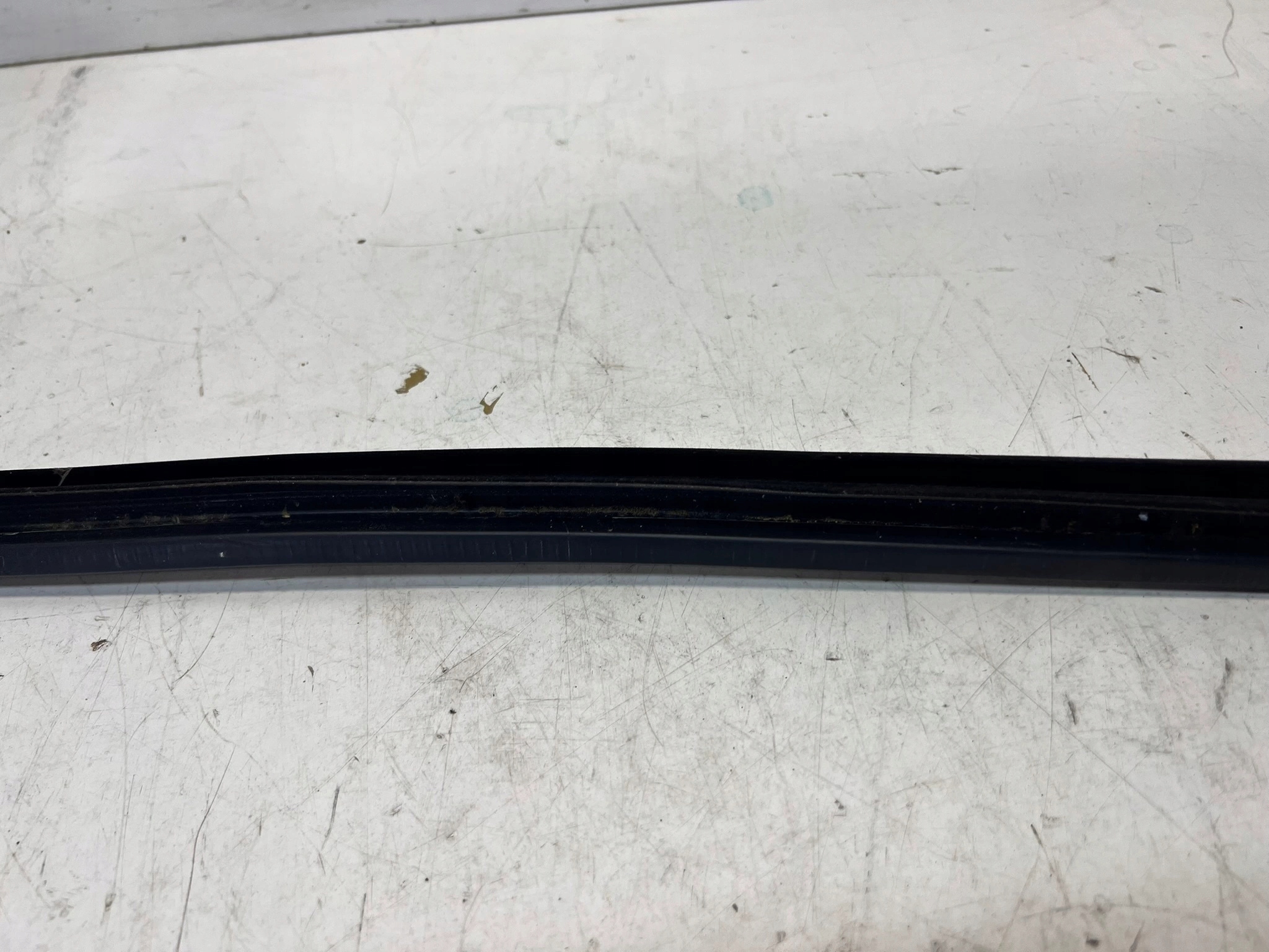 moulding dust windows right front AUDI Q7 4M 4M0837480