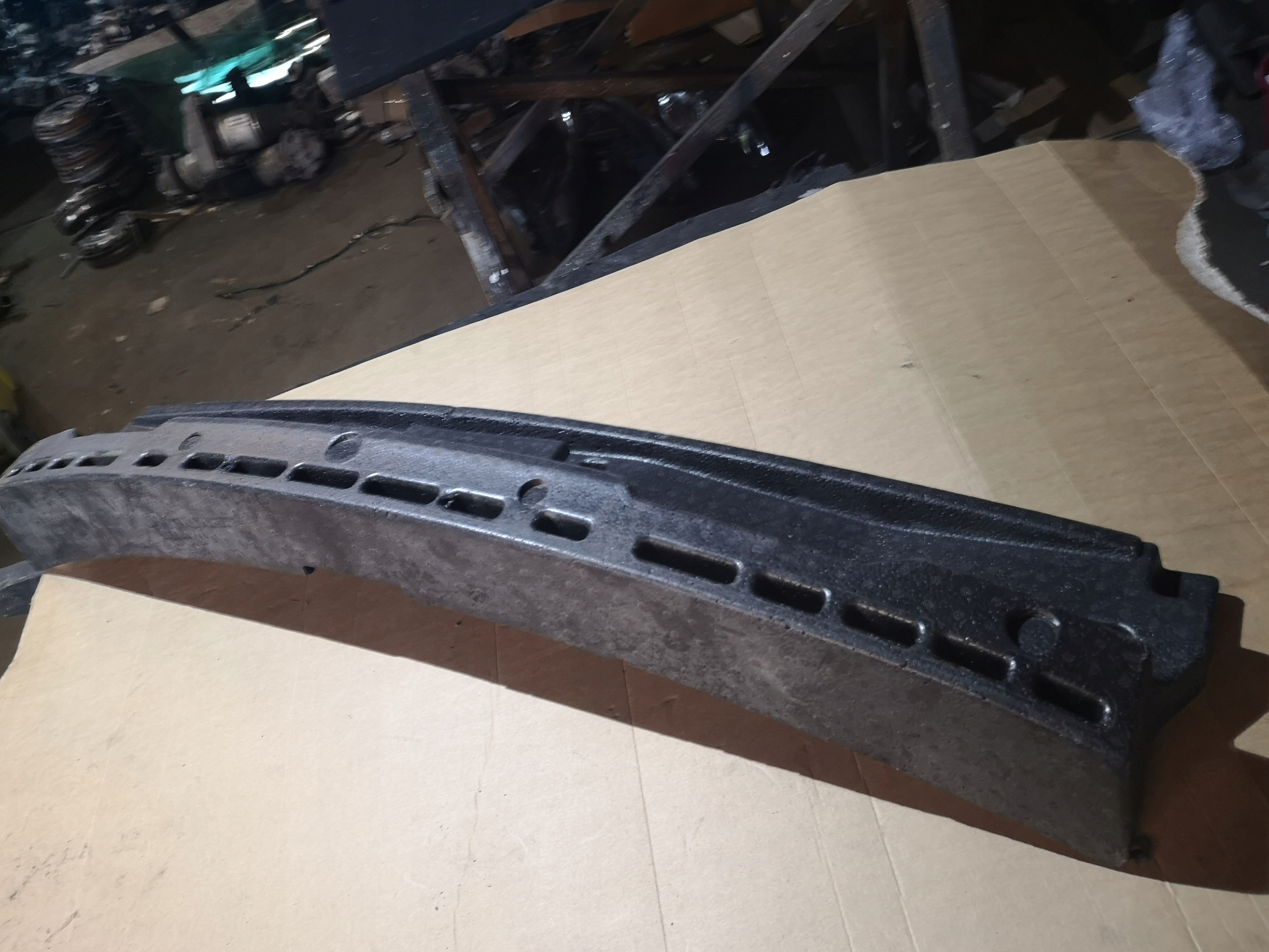 68272333AA - JEEP GRAND CHEROKEE WK2 SRT ПІНОПОЛІСТИРОЛ