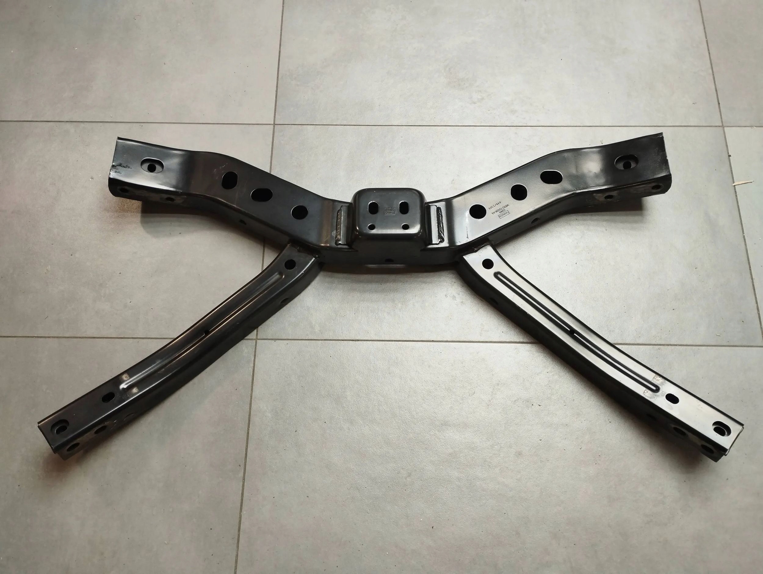 Volkswagen Amarok II 3.0 TDI sider below gearbox MB3C7S028AA