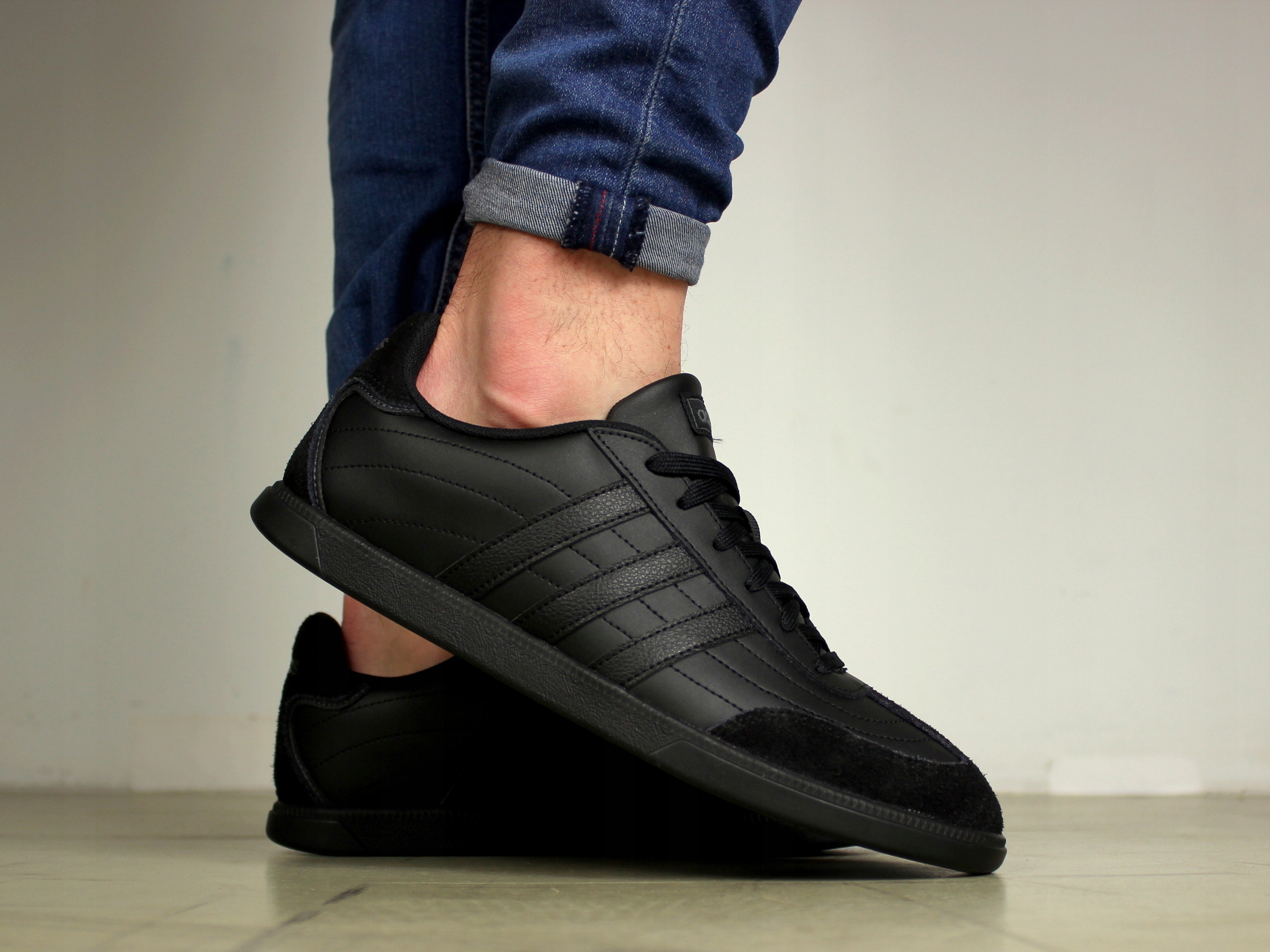 pánská obuv Adidas KŮŽE tenisky černá sportovní za 1307 Kč - Allegro