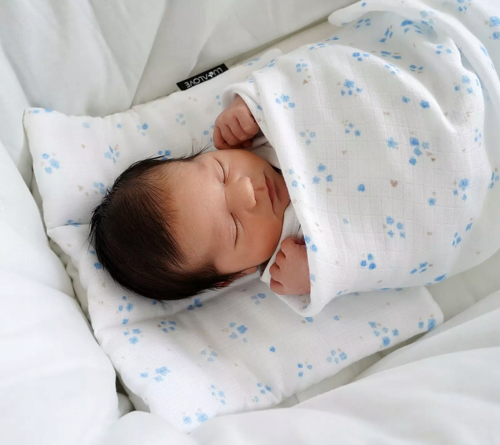 LULLALOVE Muślinowy otulacz 100cm niezapominajki Marka Lullalove