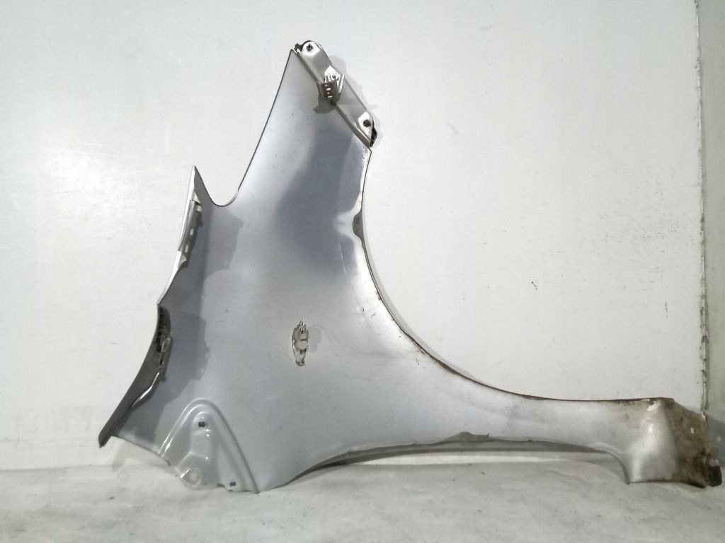 Toyota Yaris II 2 fender left