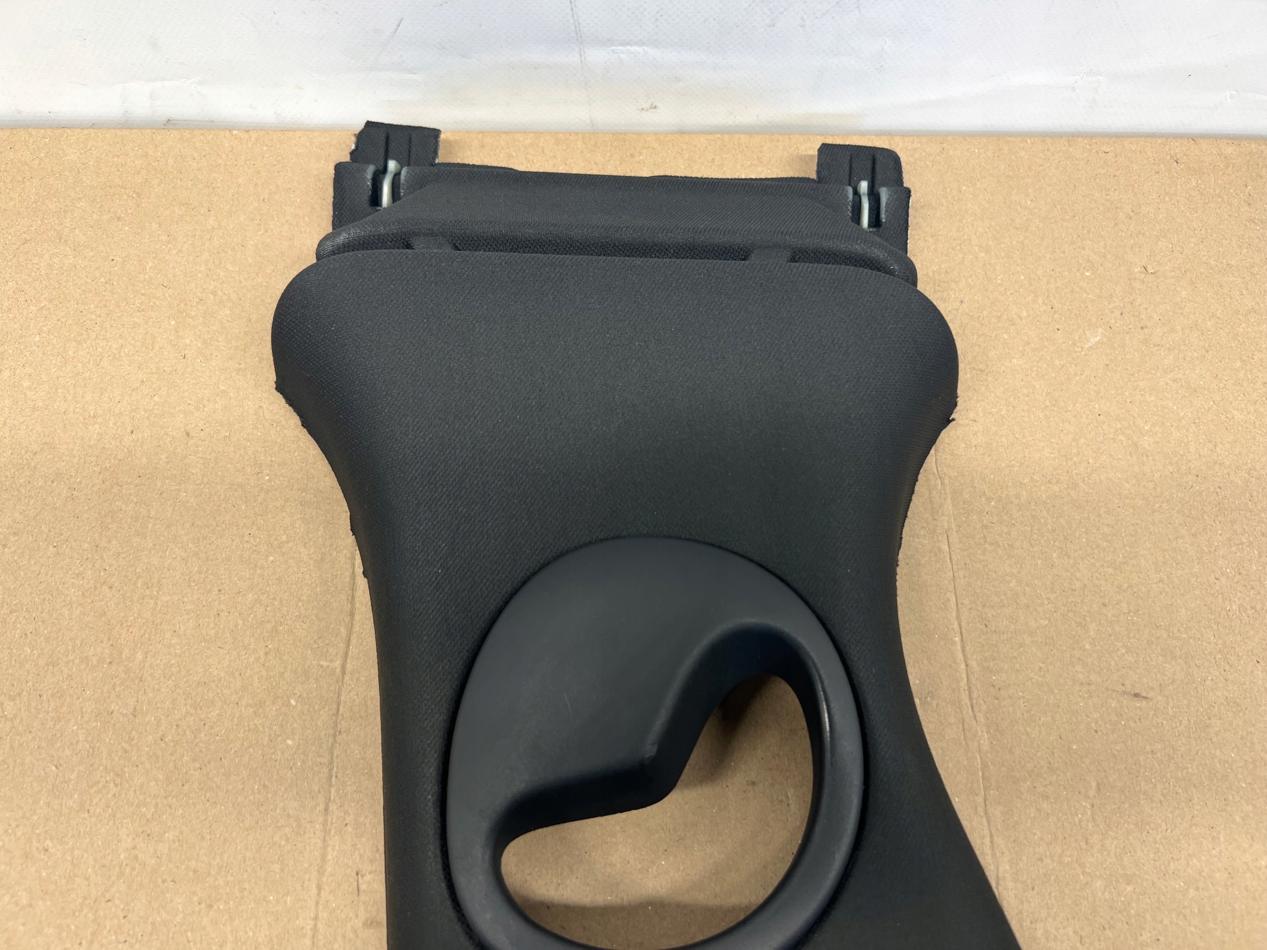 Range Rover Velar cover side slupka the centre
