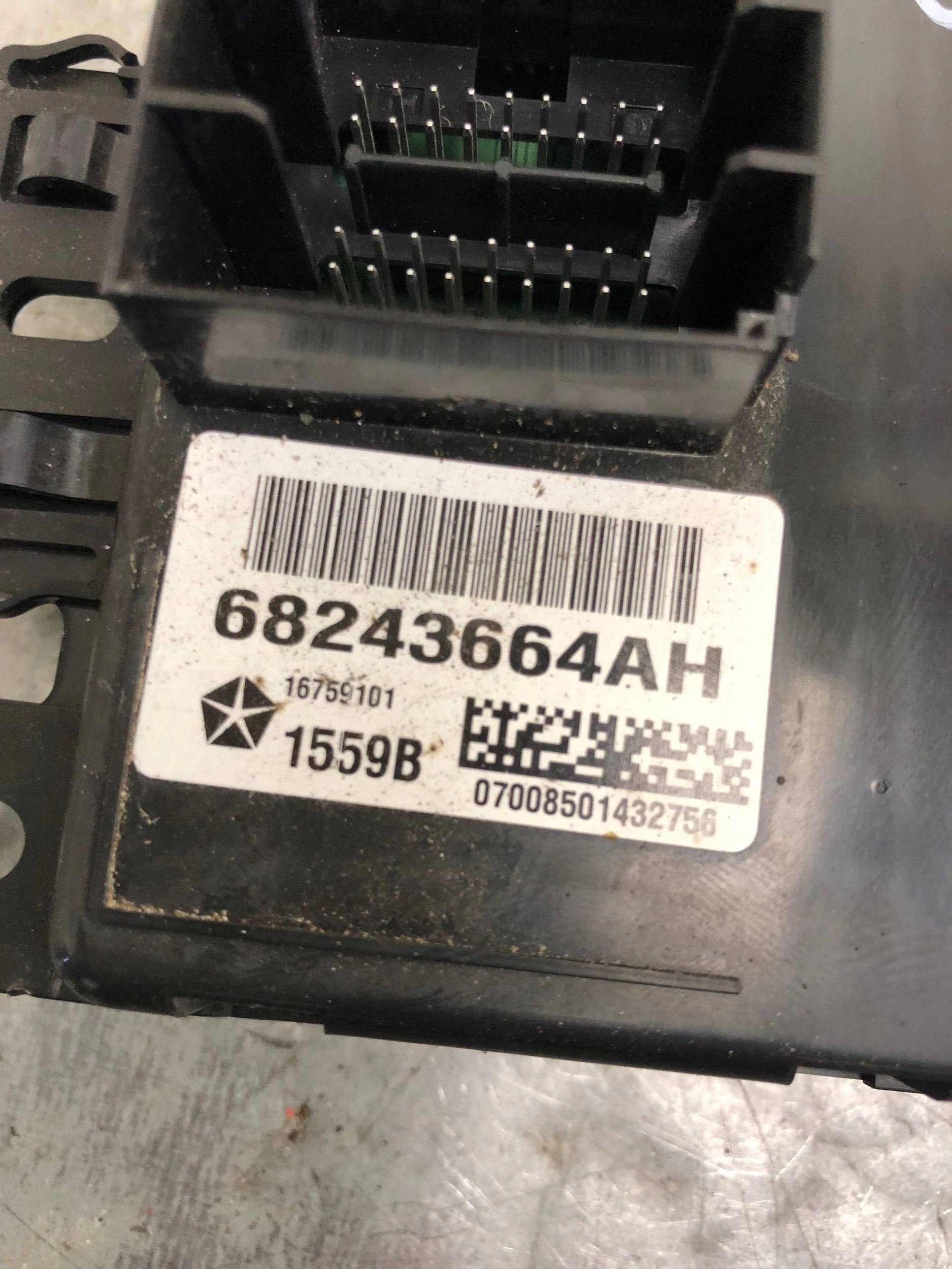 module control unit of the air conditioning JEEP COMPASS II 68243664AH