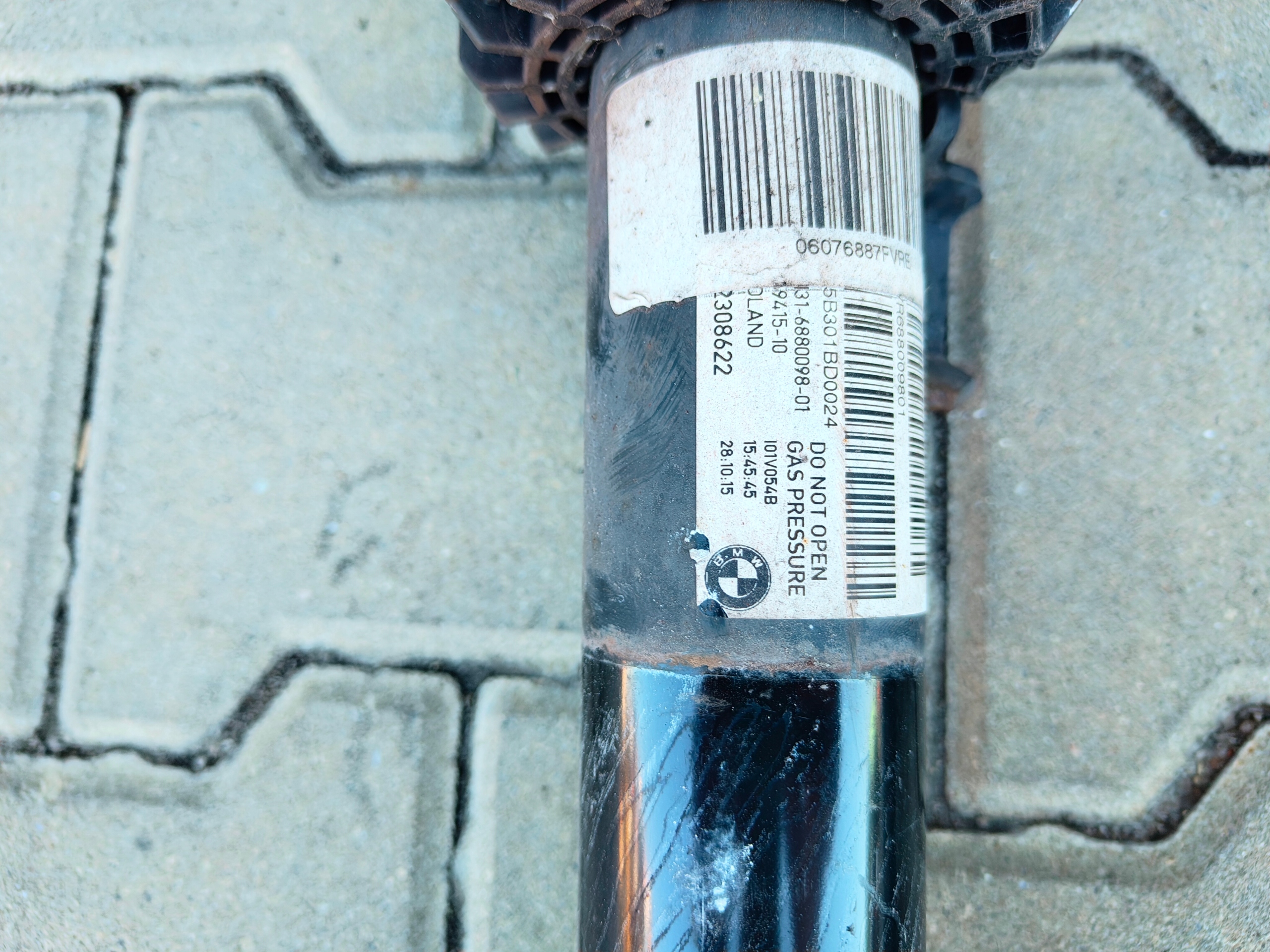 BMW i3 shock absorber front right left 6880098 6880097