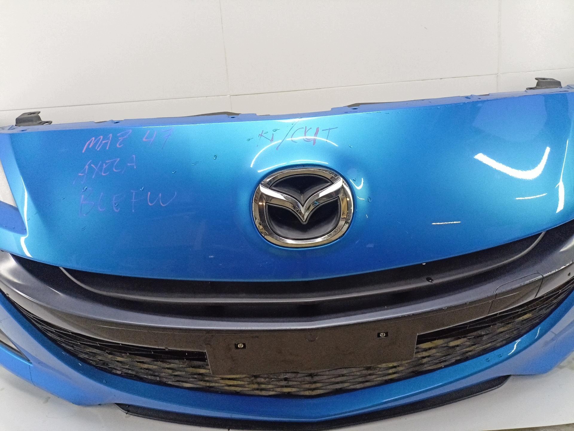 nárazník předek Mazda 3 2 BL 2010