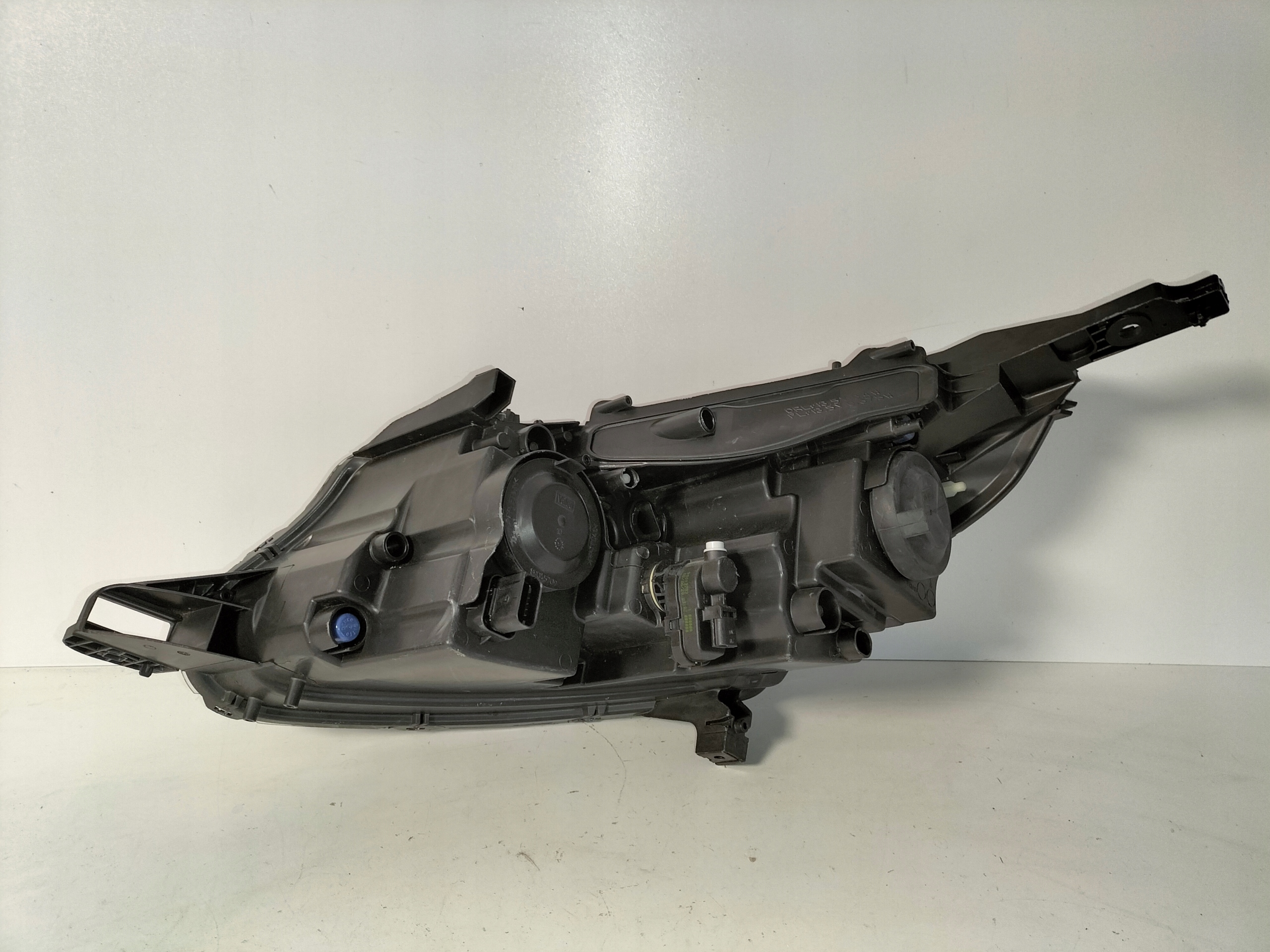 light front reflektor right PEUGEOT 2008 and LIFT 16-19