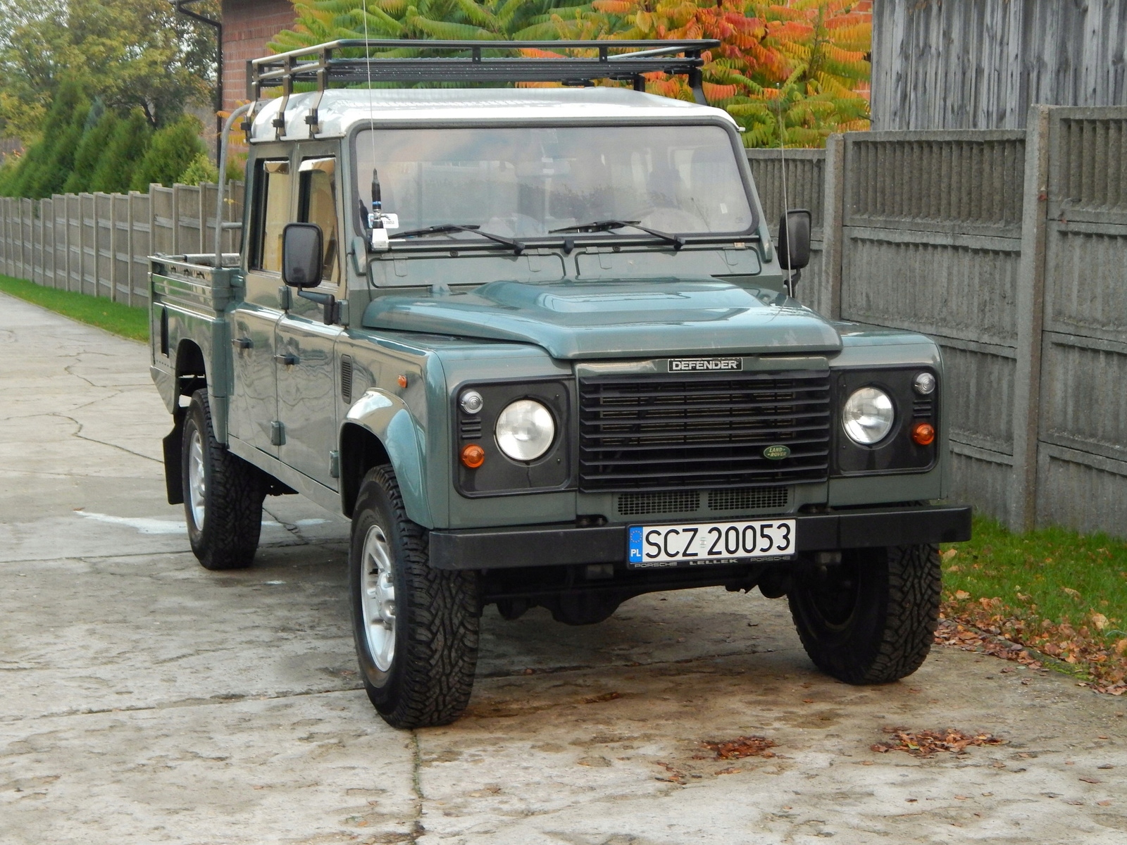Bagażnik dachowy Land Rover Defender 130 z siatką platforma na dach namio