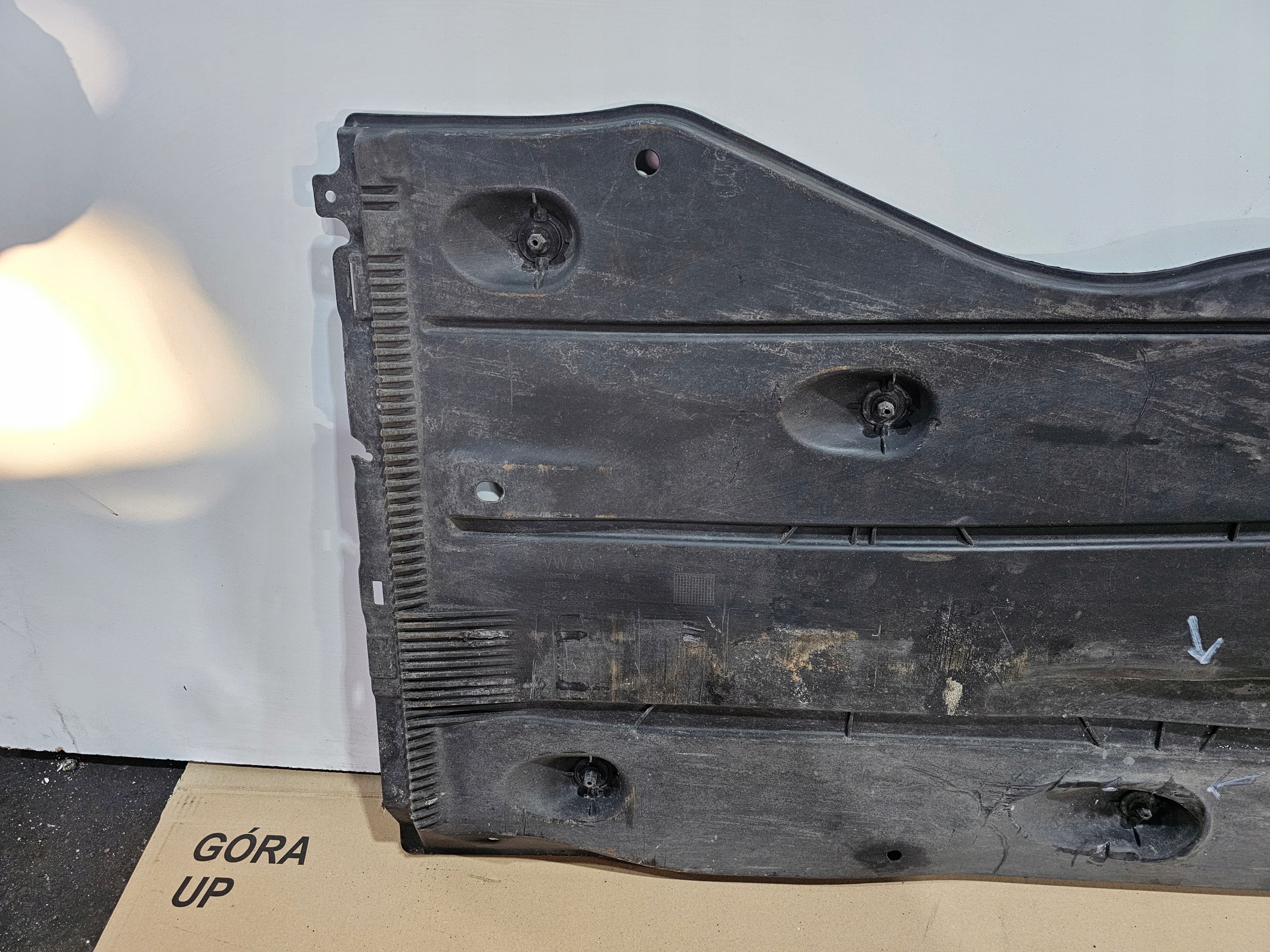 cover cover chassis left AUDI A3 8V 5Q0825201L