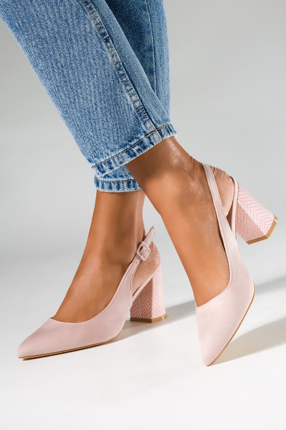 CZÓŁENKA DAMSKIE NA OZDOBNYM OBCASIE SŁUPKU MODNA ODKRYTA PIĘTA LEKKIE r 38 Płeć kobieta