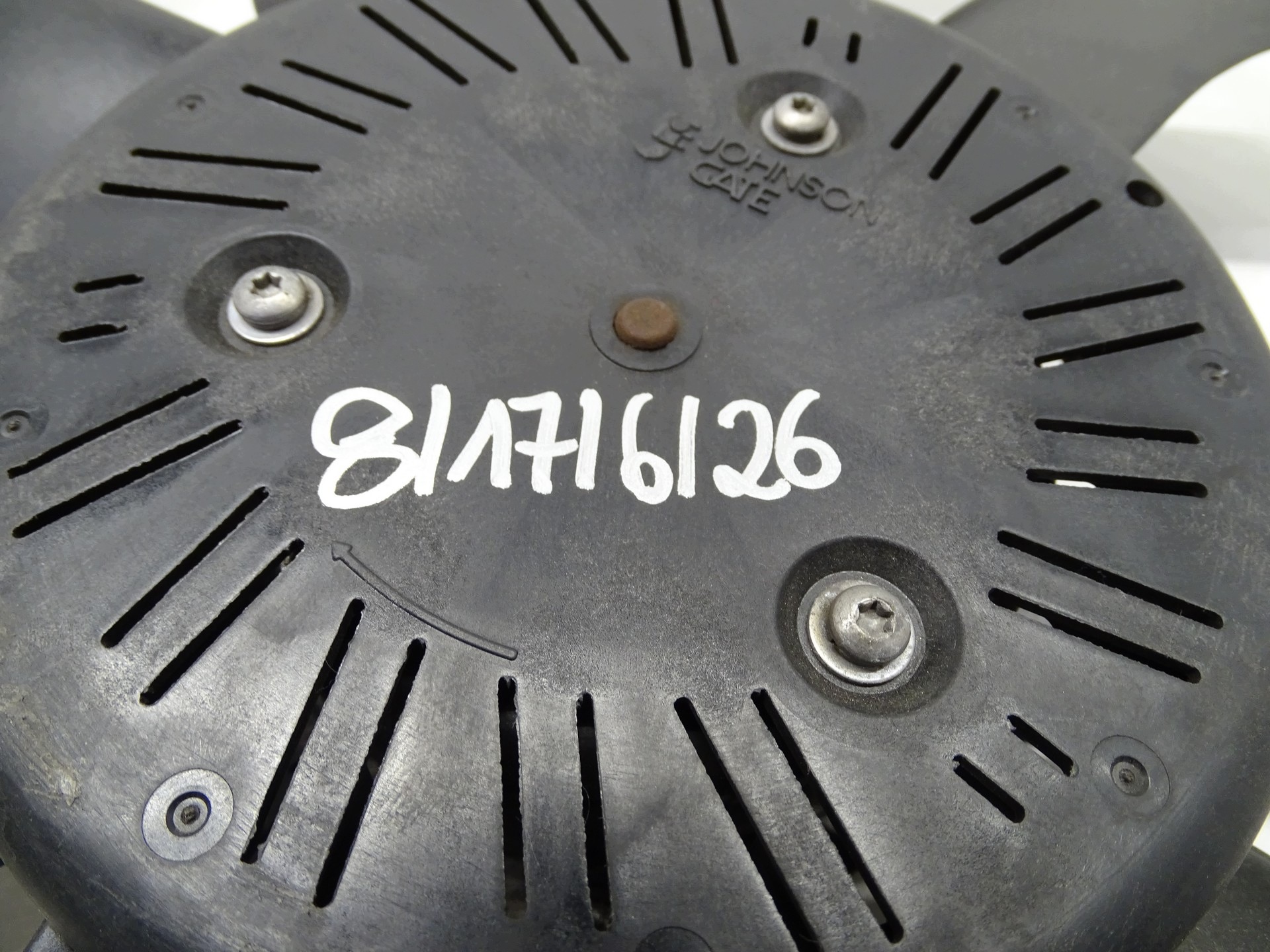 ventilátor chladiče BMW F30 8641946