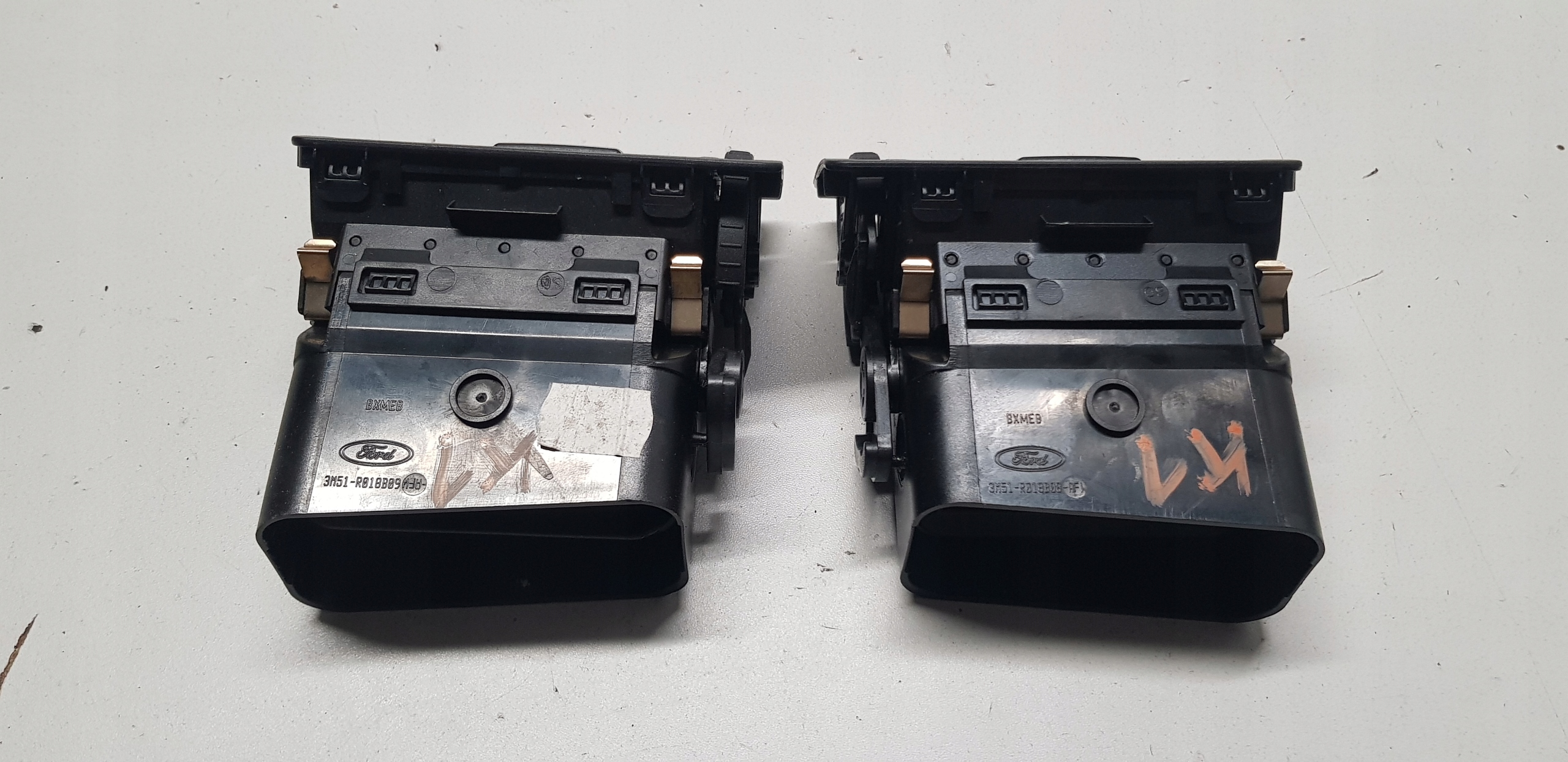 FORD KUGA MK1 grid air conditioning devices blower fan 3M51-R018B08