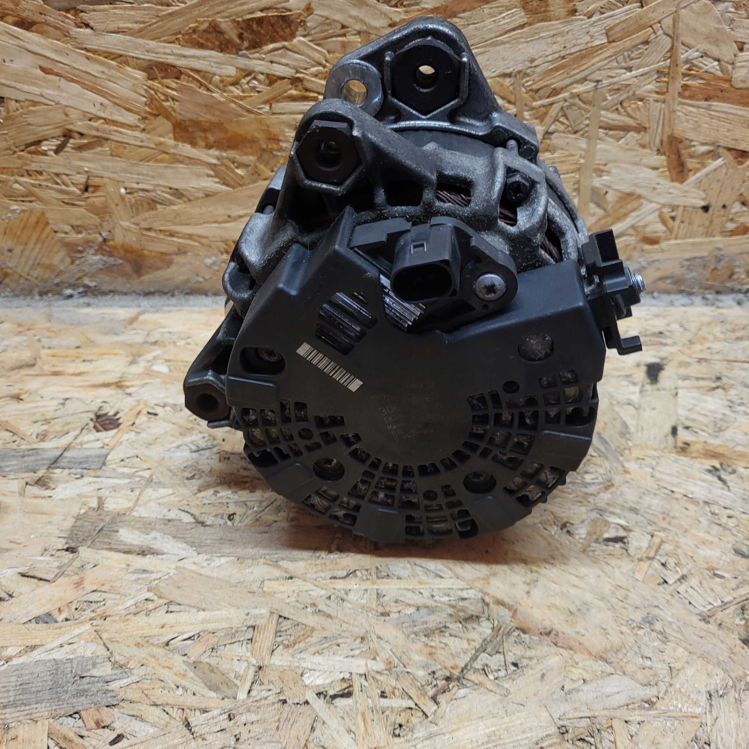 VOLVO V40 S60 V60 2.0 D2 alternator 30659580