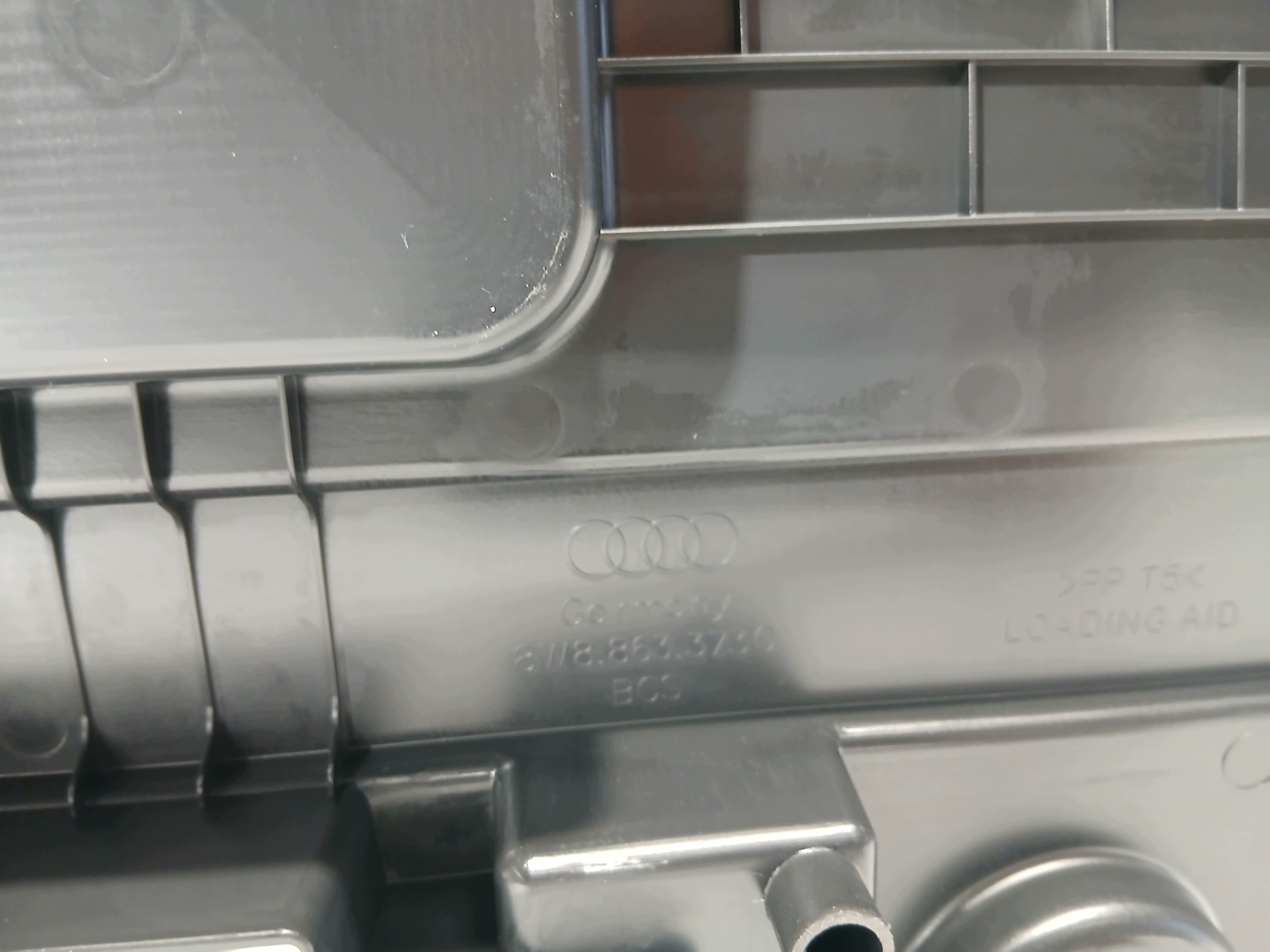 AUDI A4 B9 LIFT passenger compartment NARZEDZIOWY plato boot 8W8863373C