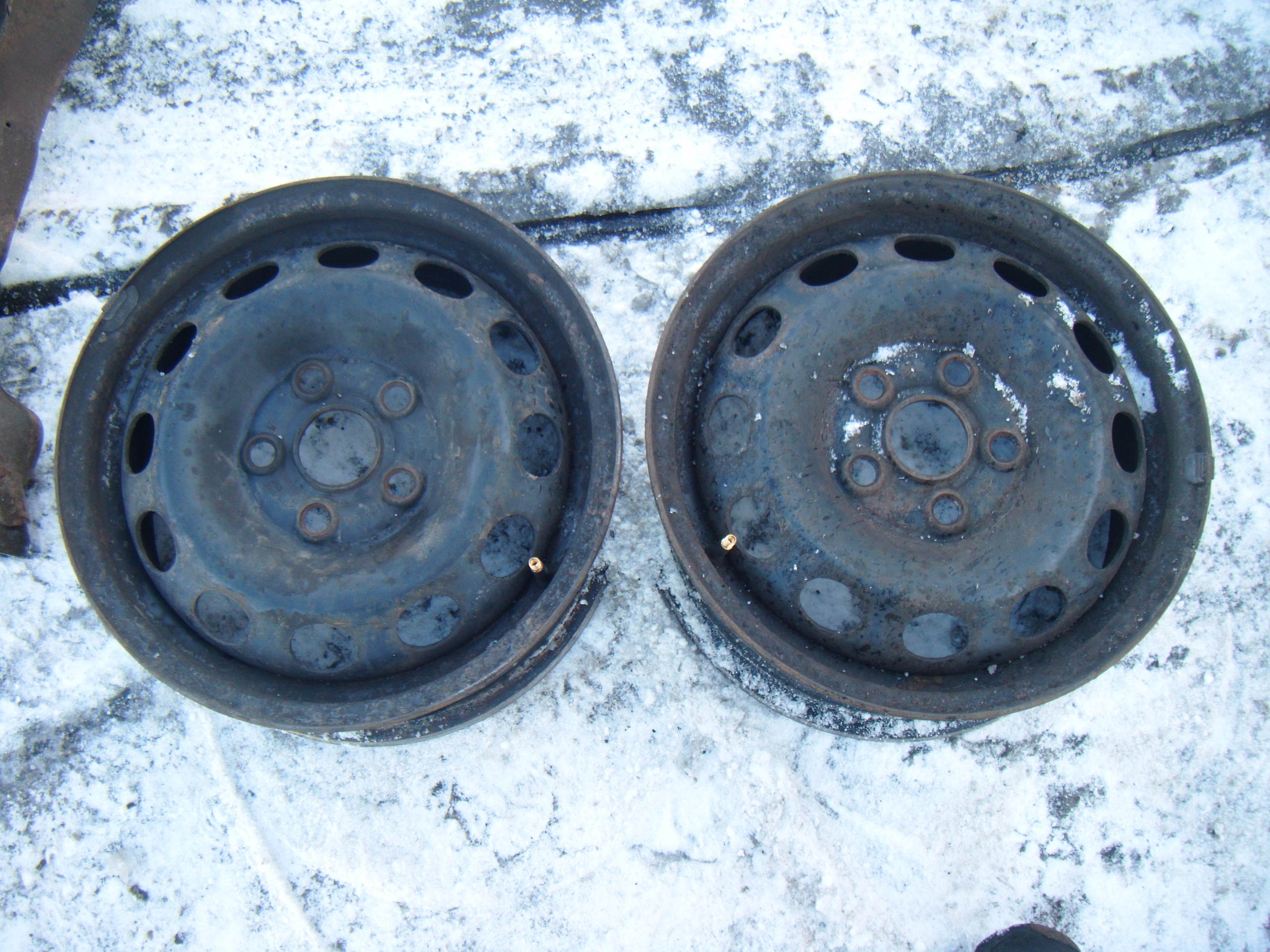 VW FELGA STALOWA 6JX15 ET55 5X112