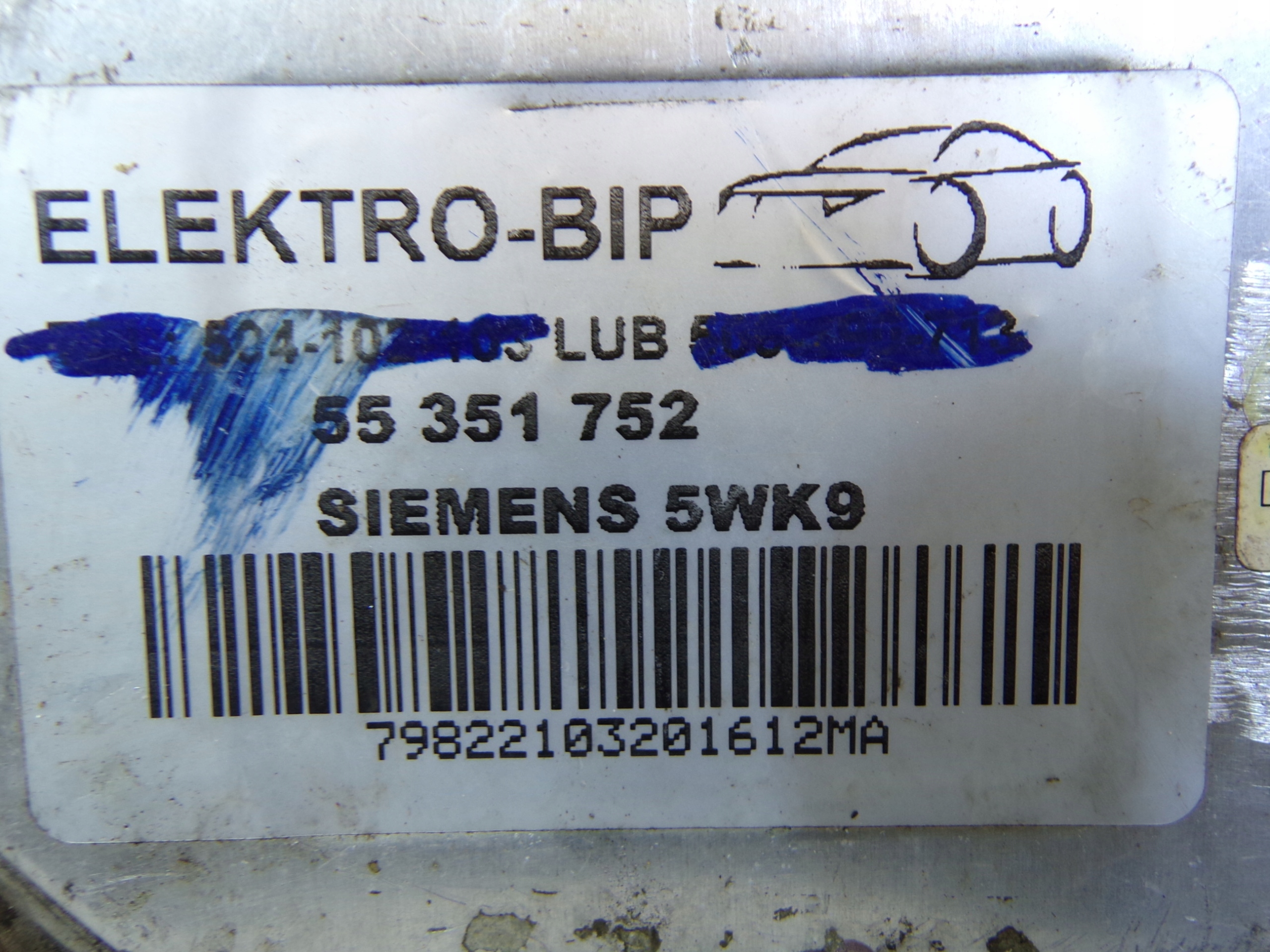 computer control unit of the engine OPEL ZAFIRA A 1.8 55351752