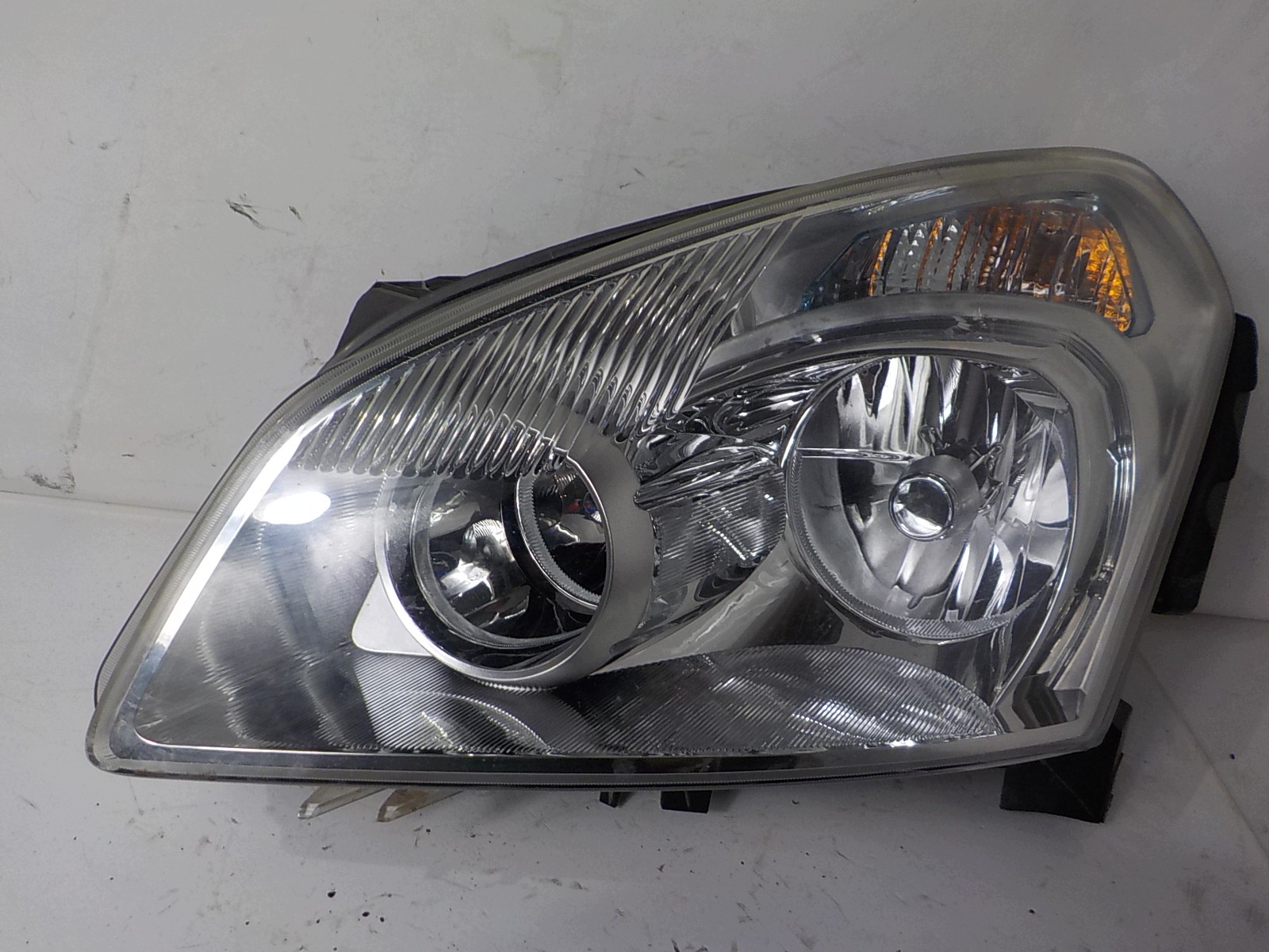 NISSAN QASHQAI J10 XENON light left front front UK