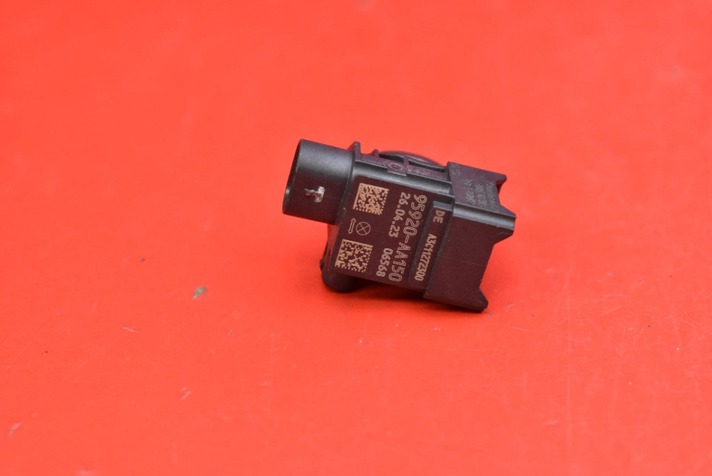 impact sensor right 95920-AA150 KIA SPORTAGE 5 V 21-25