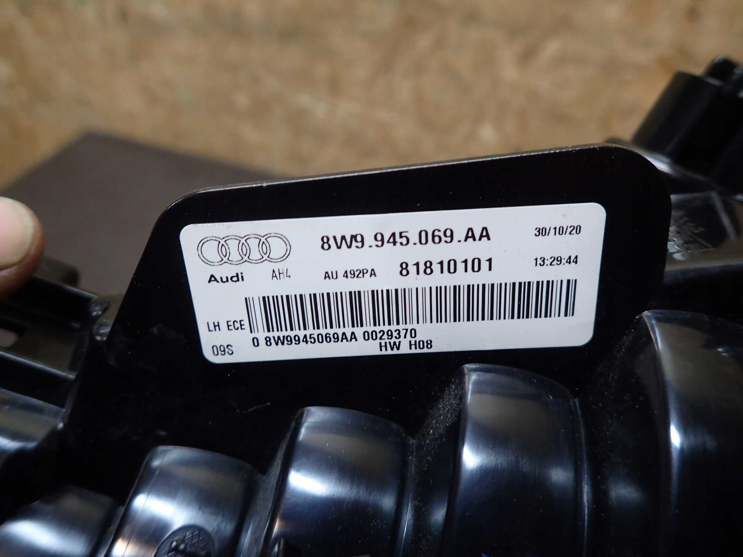 LIGHT REAR PART LEFT AUDI A4 B9 LIFT KOMBI LED 8W9