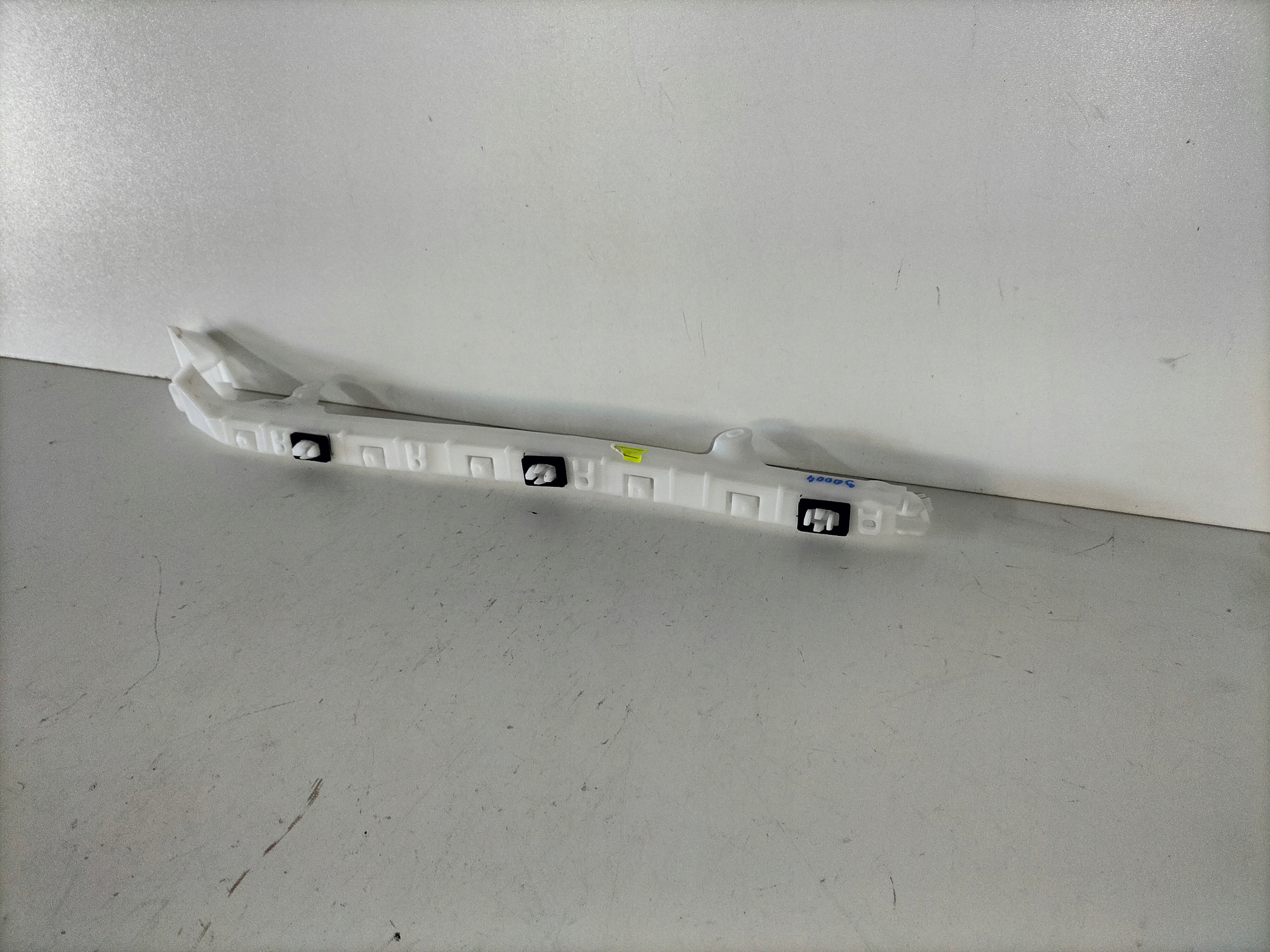 bumper bracket rear part right RENAULT MEGANE IV 16- SED