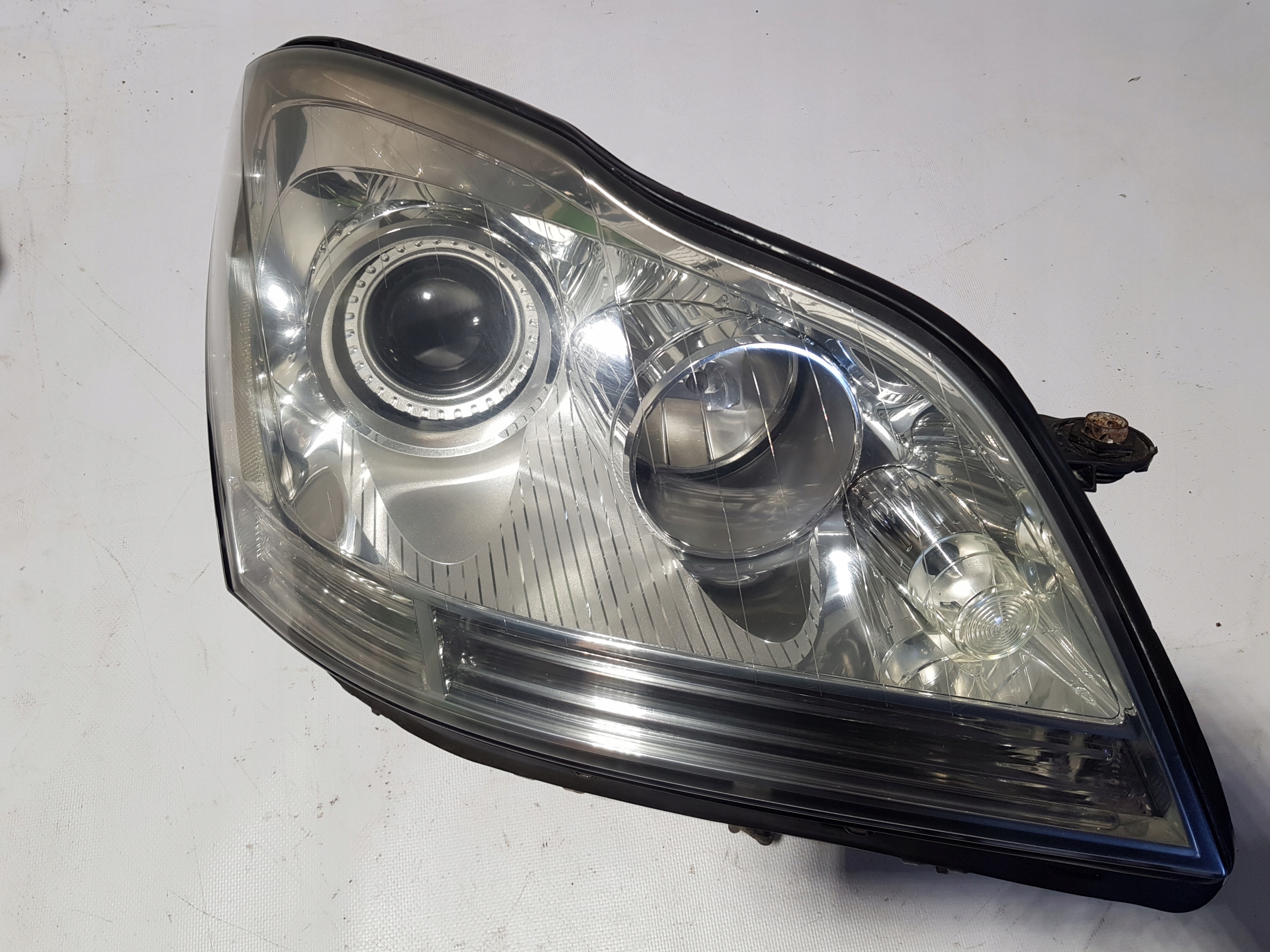 ФАРА КСЕНОН MERCEDES ОСНОВНИЙ X164 ПРАВИЙ ПЕРЕД