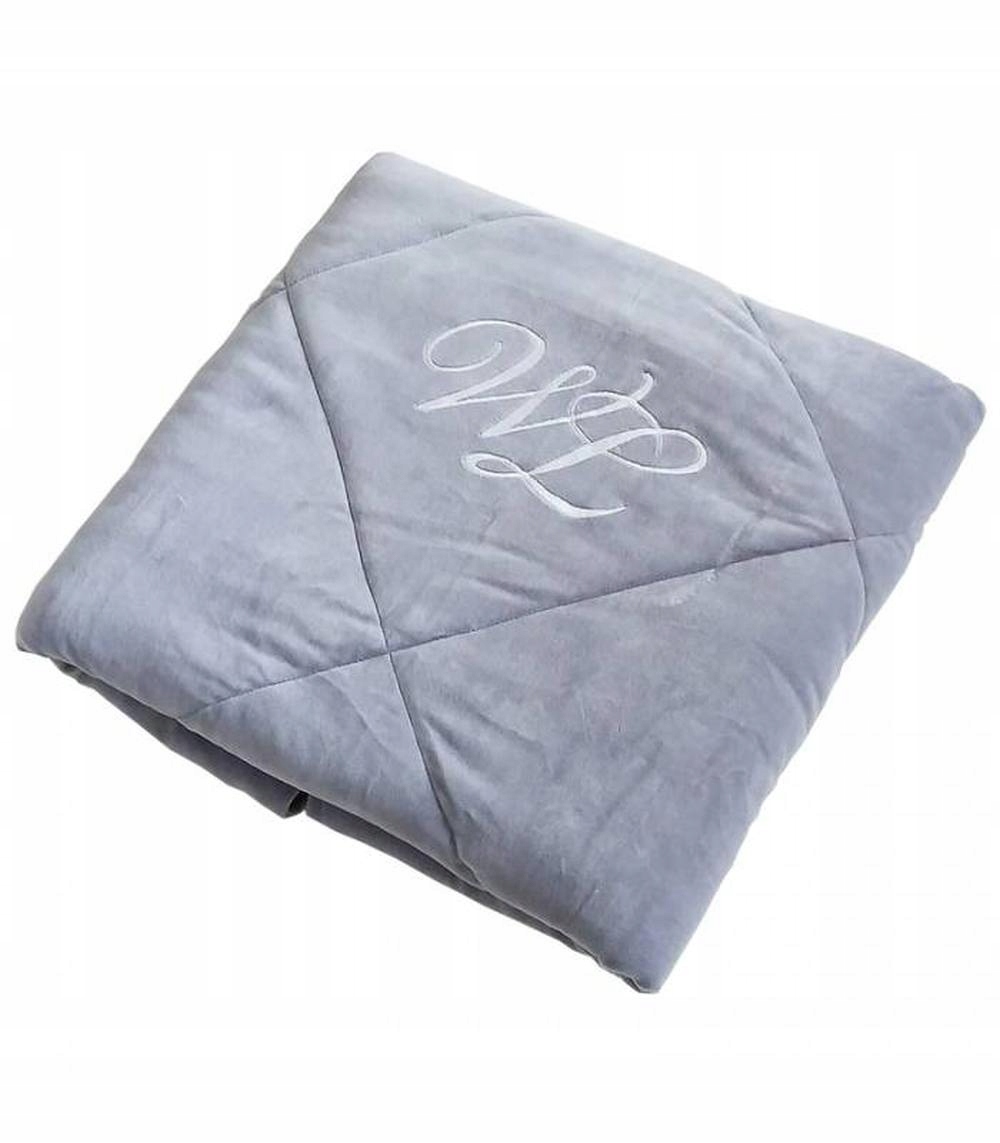 Velurová přikrývka s logem Wonder Lashes