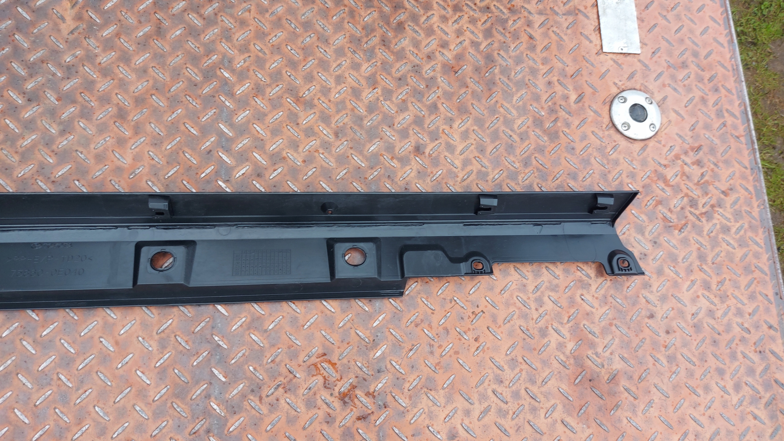 threshold moulding cap threshold left left TOYOTA HIGHLANDER IV 19