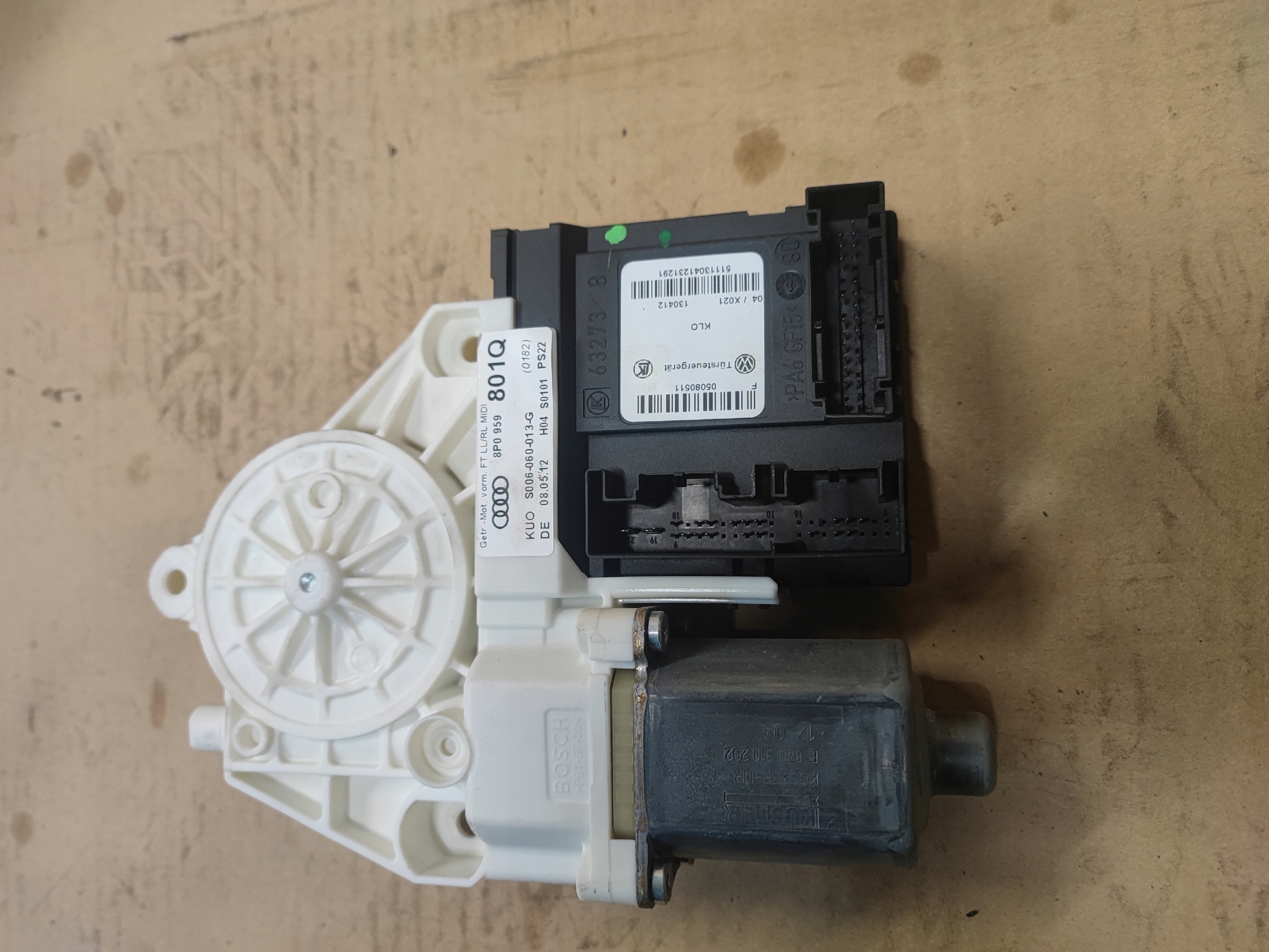 AUDI A3 8P LIFT mini motor PODNOSNIKA windows left front 8P0959801Q