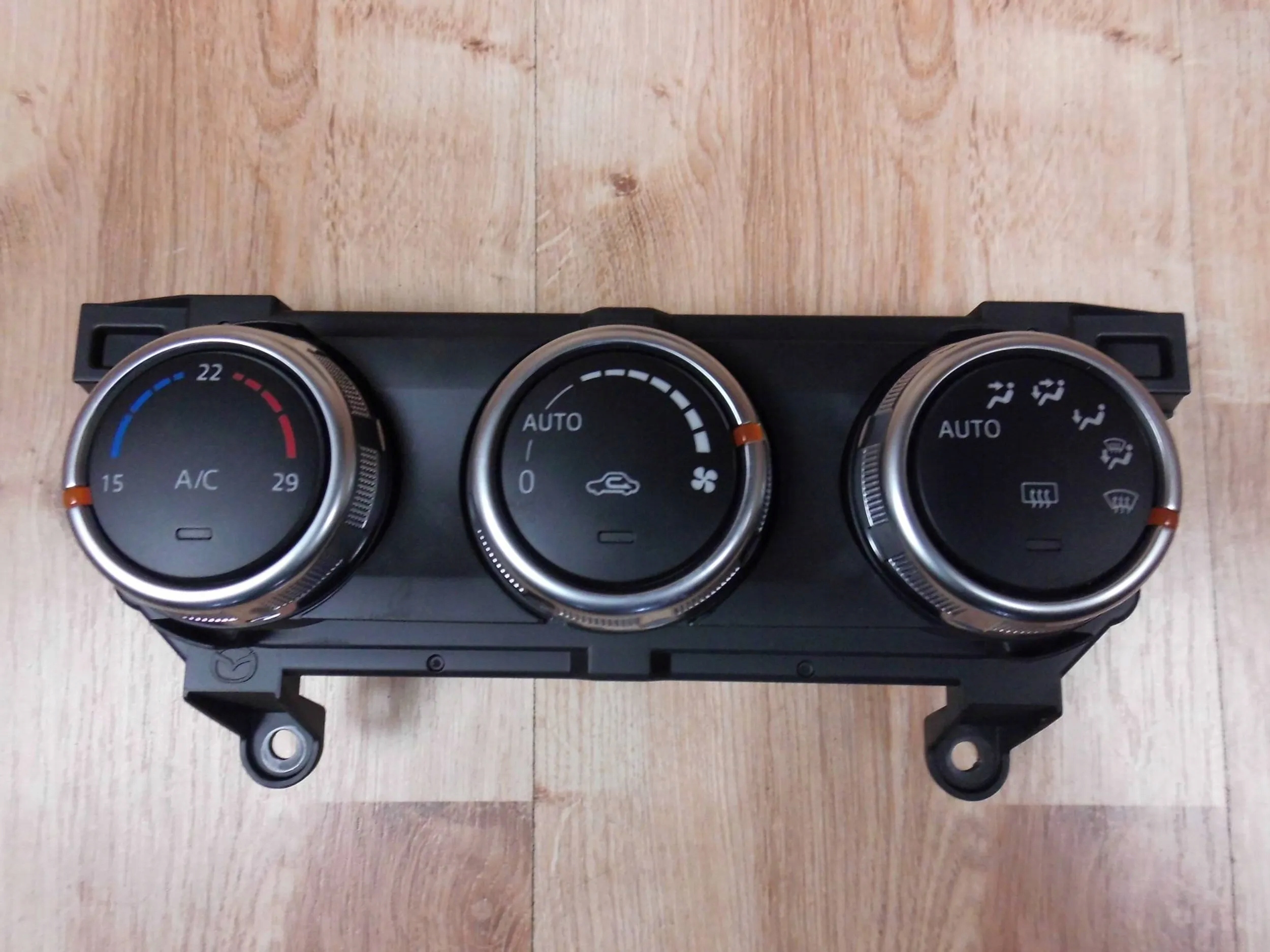 MAZDA CX3 PANEL BEDIENTEIL KLIMAANLAGE REGULACJA DH0P 61190E