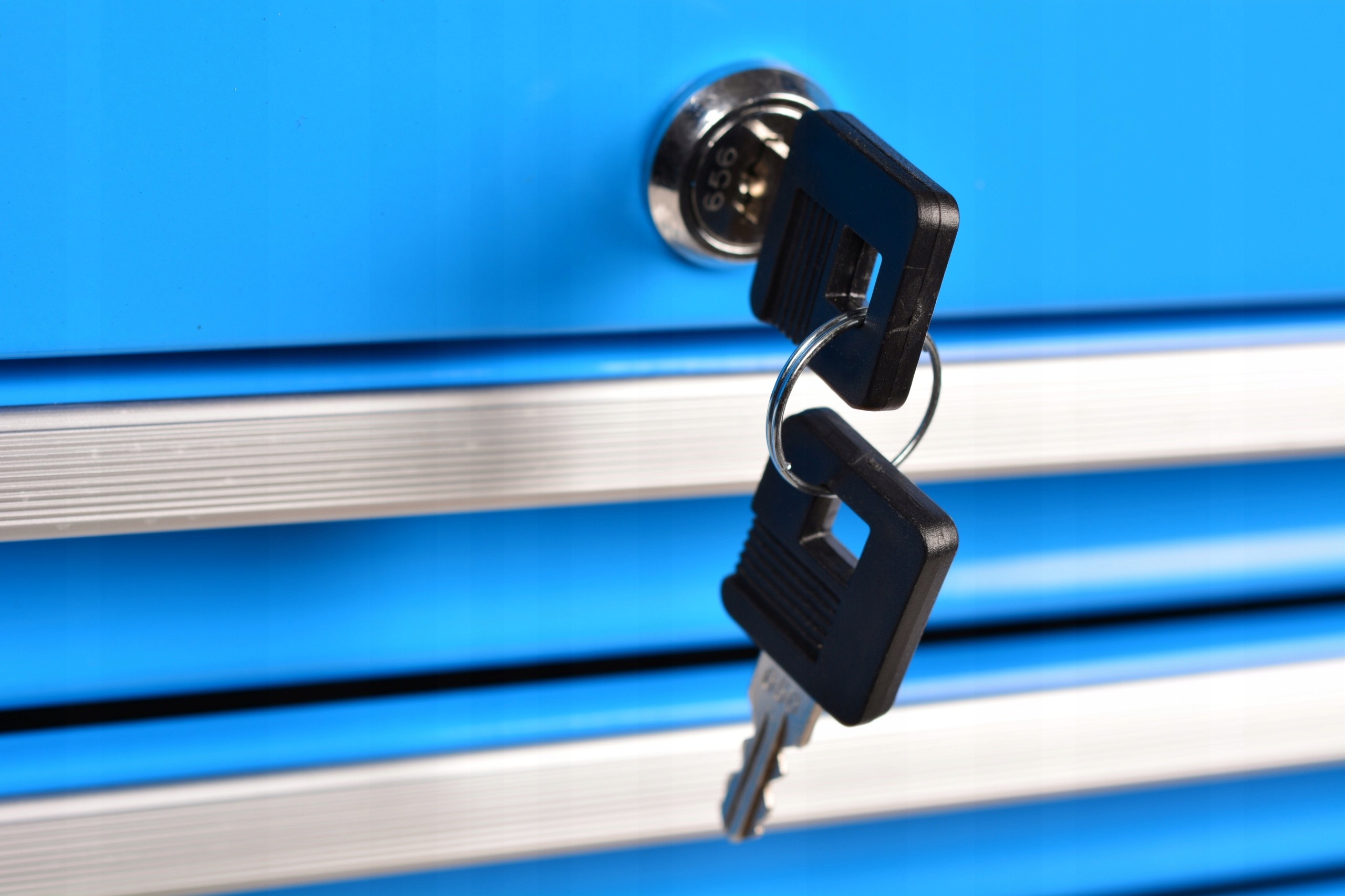 WÓZEK SZAFKA WARSZTATOWA NARZĘDZIOWA MOBILNY Farys Waga produktu z opakowaniem jednostkowym 30 kg