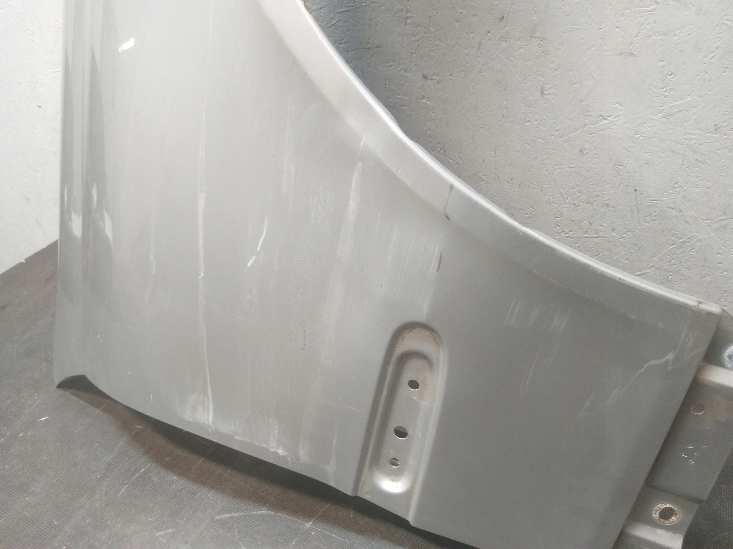 FENDER FRONT RIGHT MERCEDES CLK W209