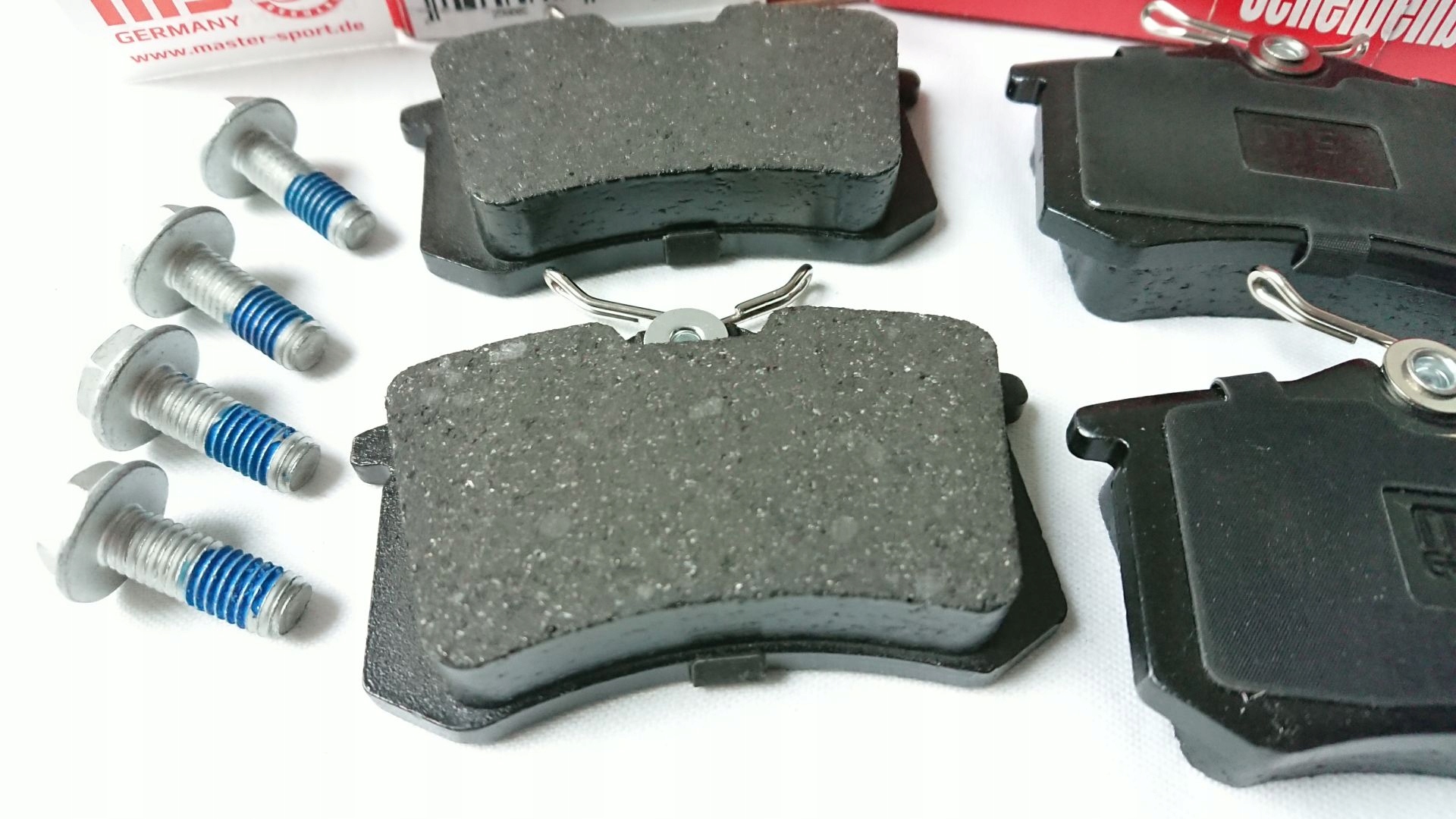 KLOCKI HAMULCOWE TYŁ PEUGEOT 307 RENAULT MEGANE II SCENIC CITROEN C3 C4 Producent części Master-Sport Germany