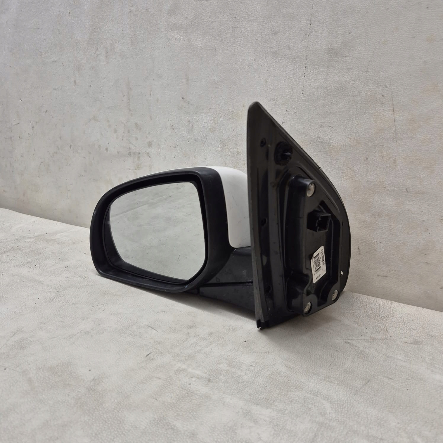 HYUNDAI I20 and 1 08-14 mirror front front left